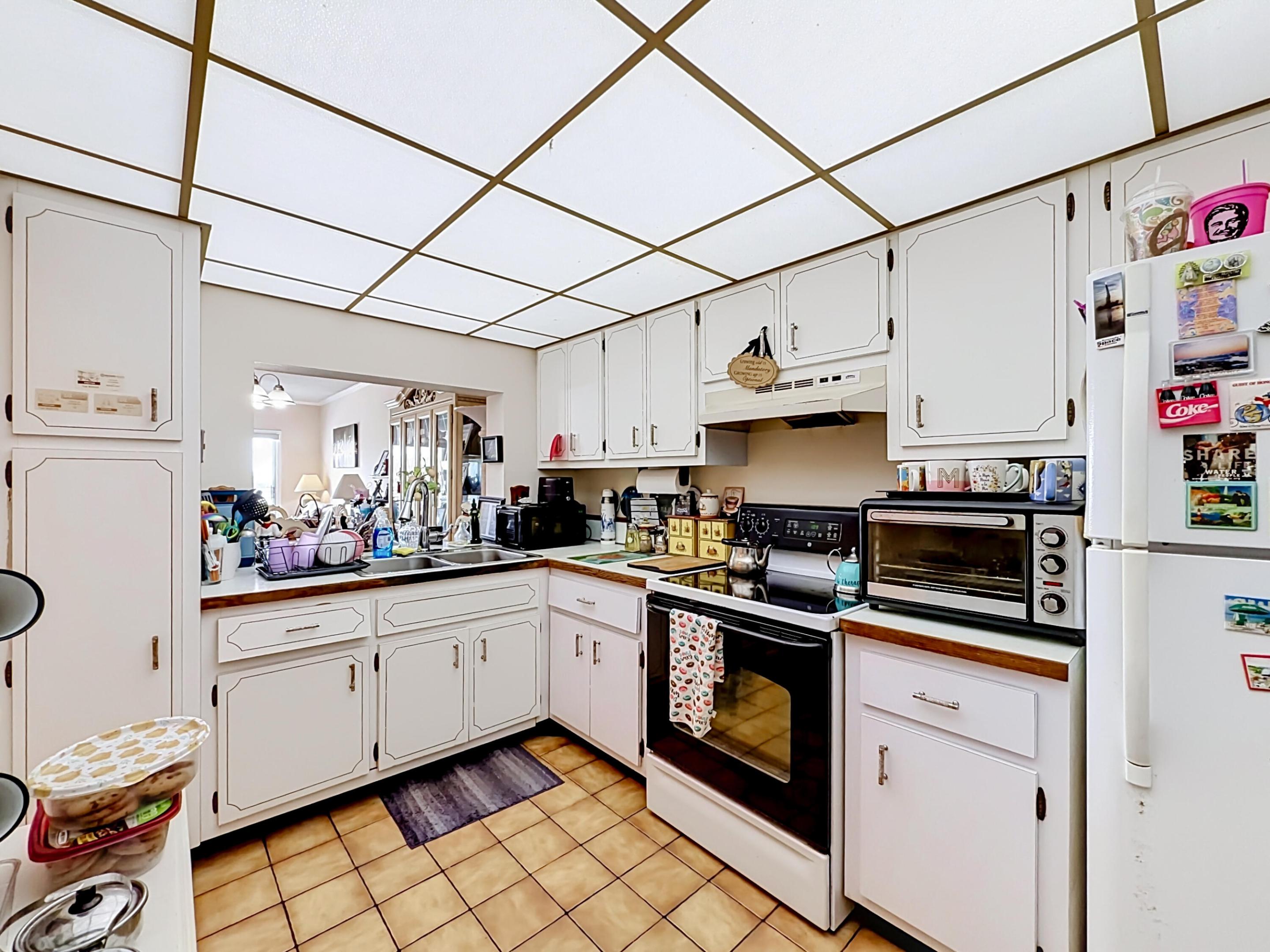 4117 Bougainvilla Drive 207, Lauderdale-By-The-Sea Unit: 207