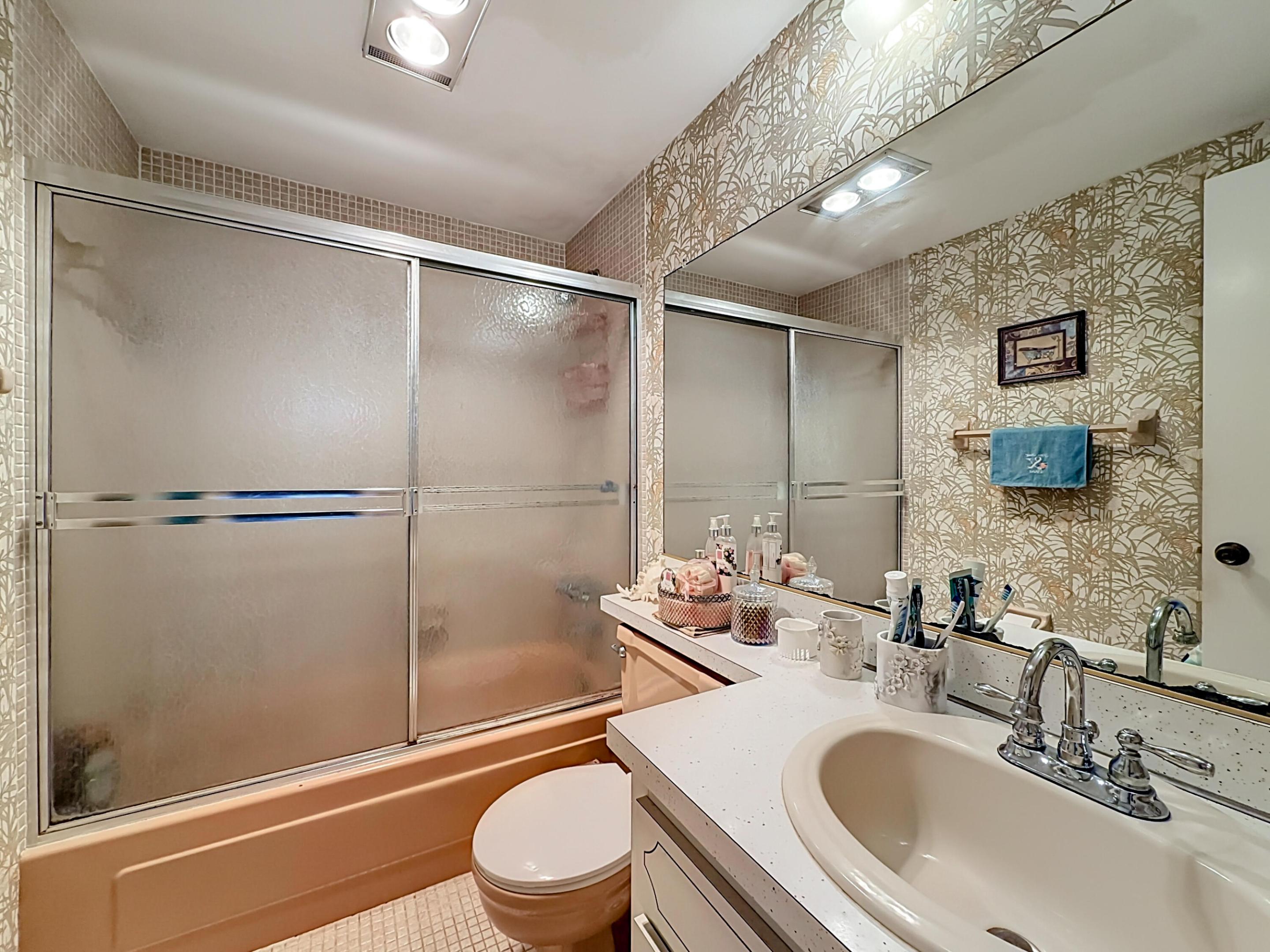 4117 Bougainvilla Drive 207, Lauderdale-By-The-Sea Unit: 207