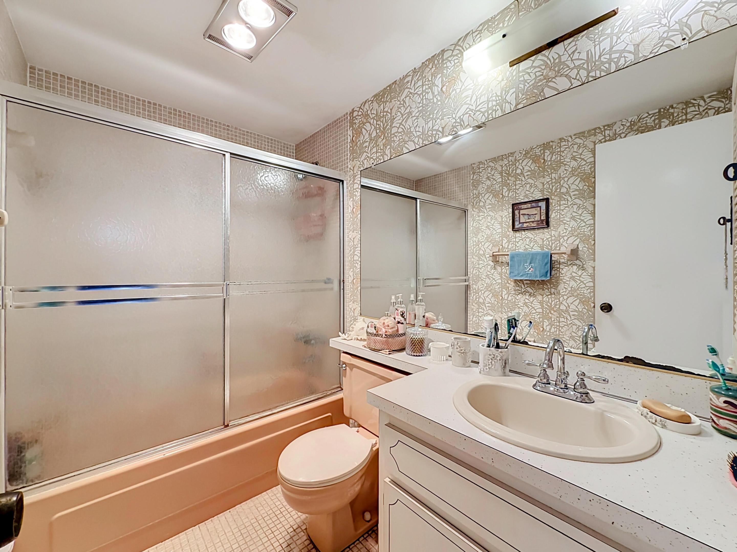 4117 Bougainvilla Drive 207, Lauderdale-By-The-Sea Unit: 207