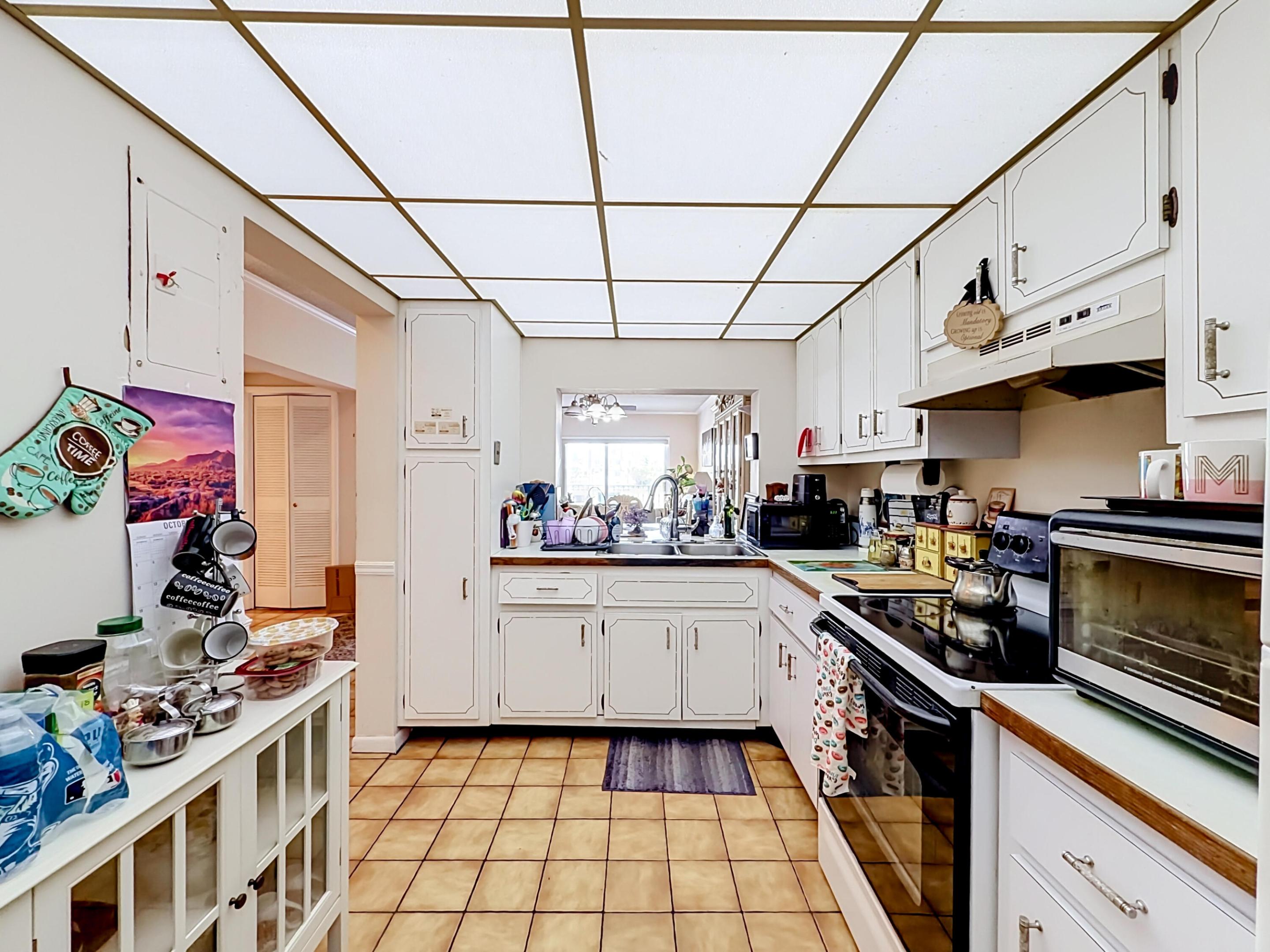 4117 Bougainvilla Drive 207, Lauderdale-By-The-Sea Unit: 207