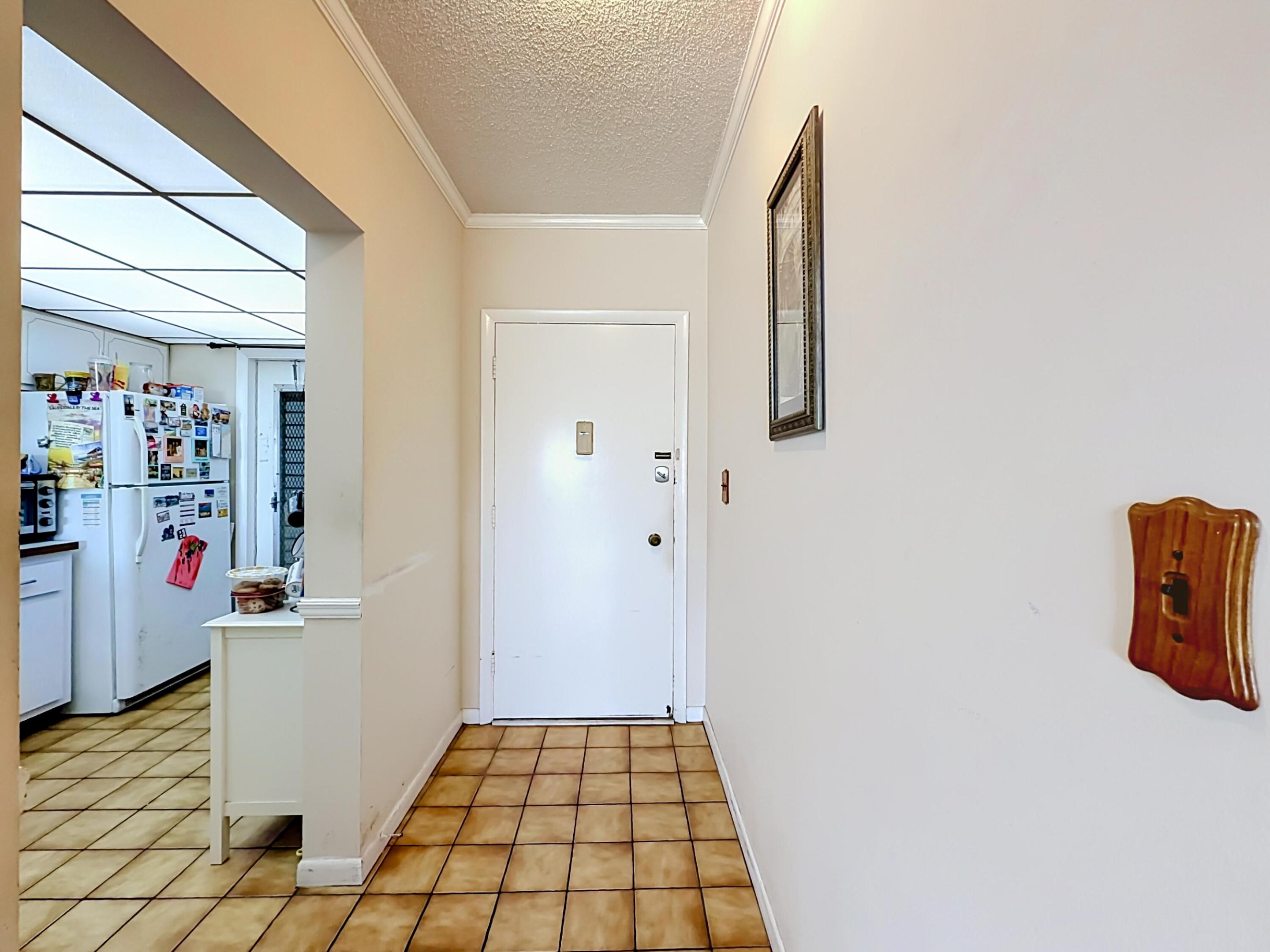 4117 Bougainvilla Drive 207, Lauderdale-By-The-Sea Unit: 207