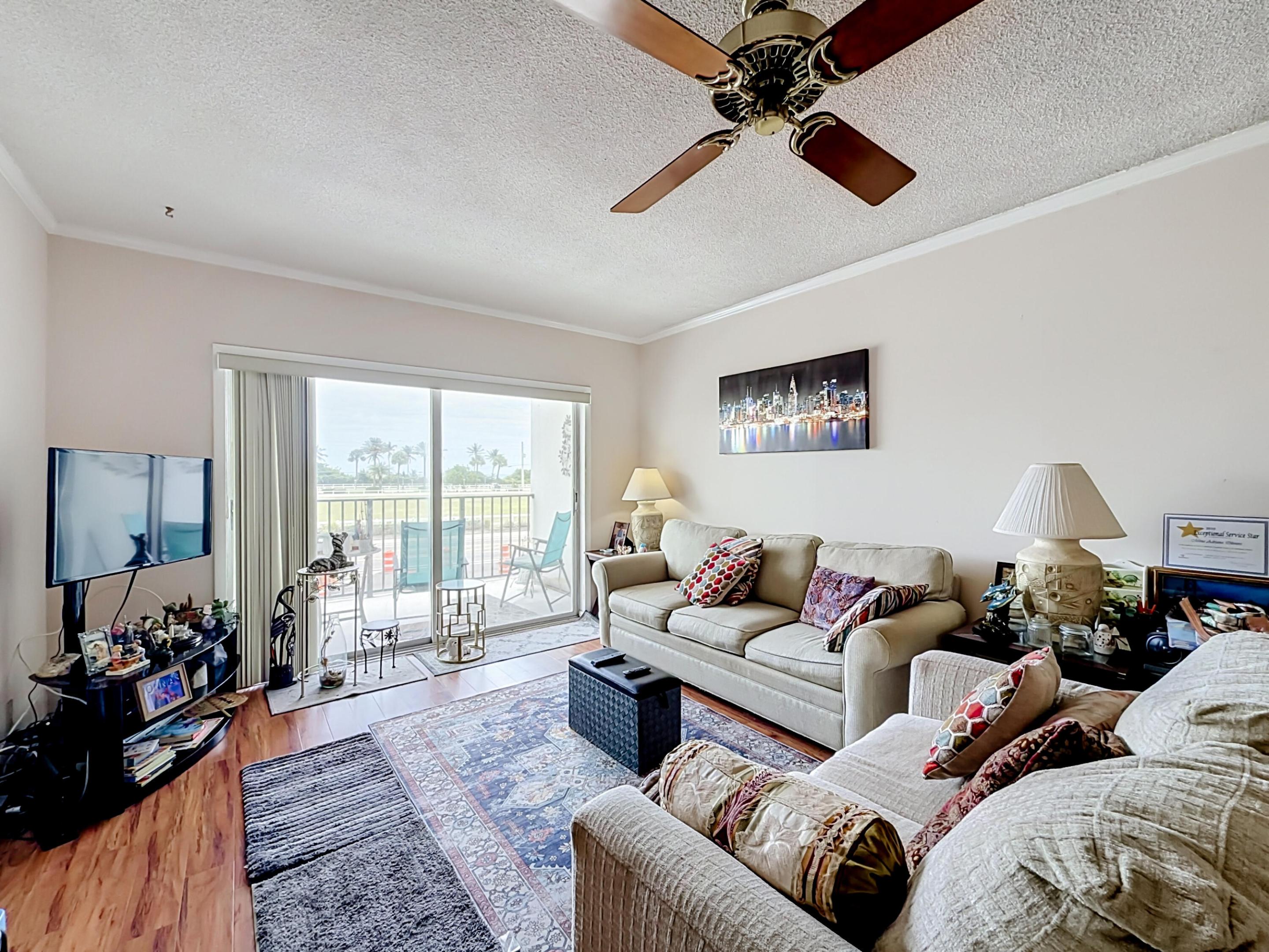 4117 Bougainvilla Drive 207, Lauderdale-By-The-Sea Unit: 207