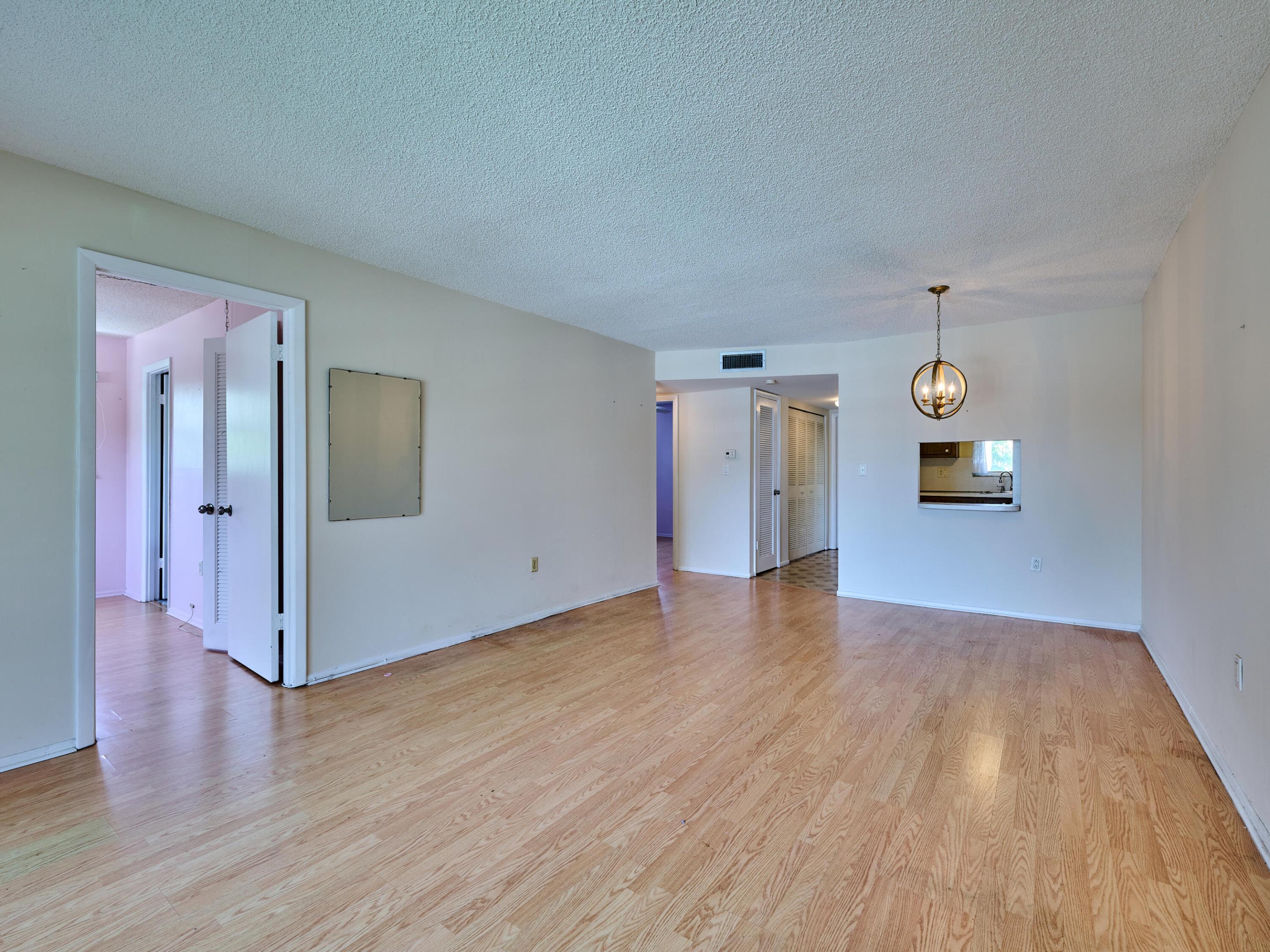 3091 E Sunrise Lakes Drive E Unit: 212