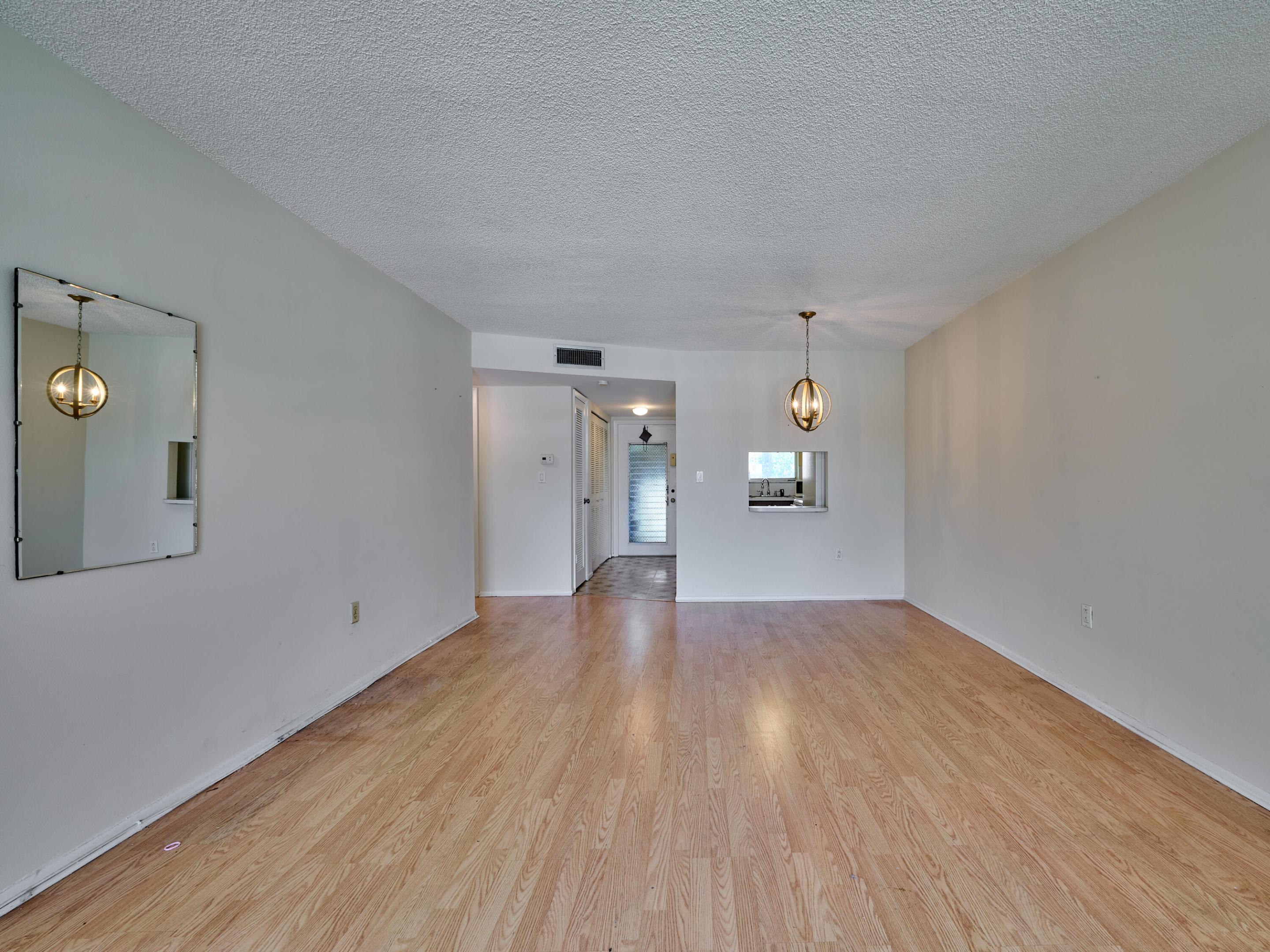 3091 E Sunrise Lakes Drive E Unit: 212