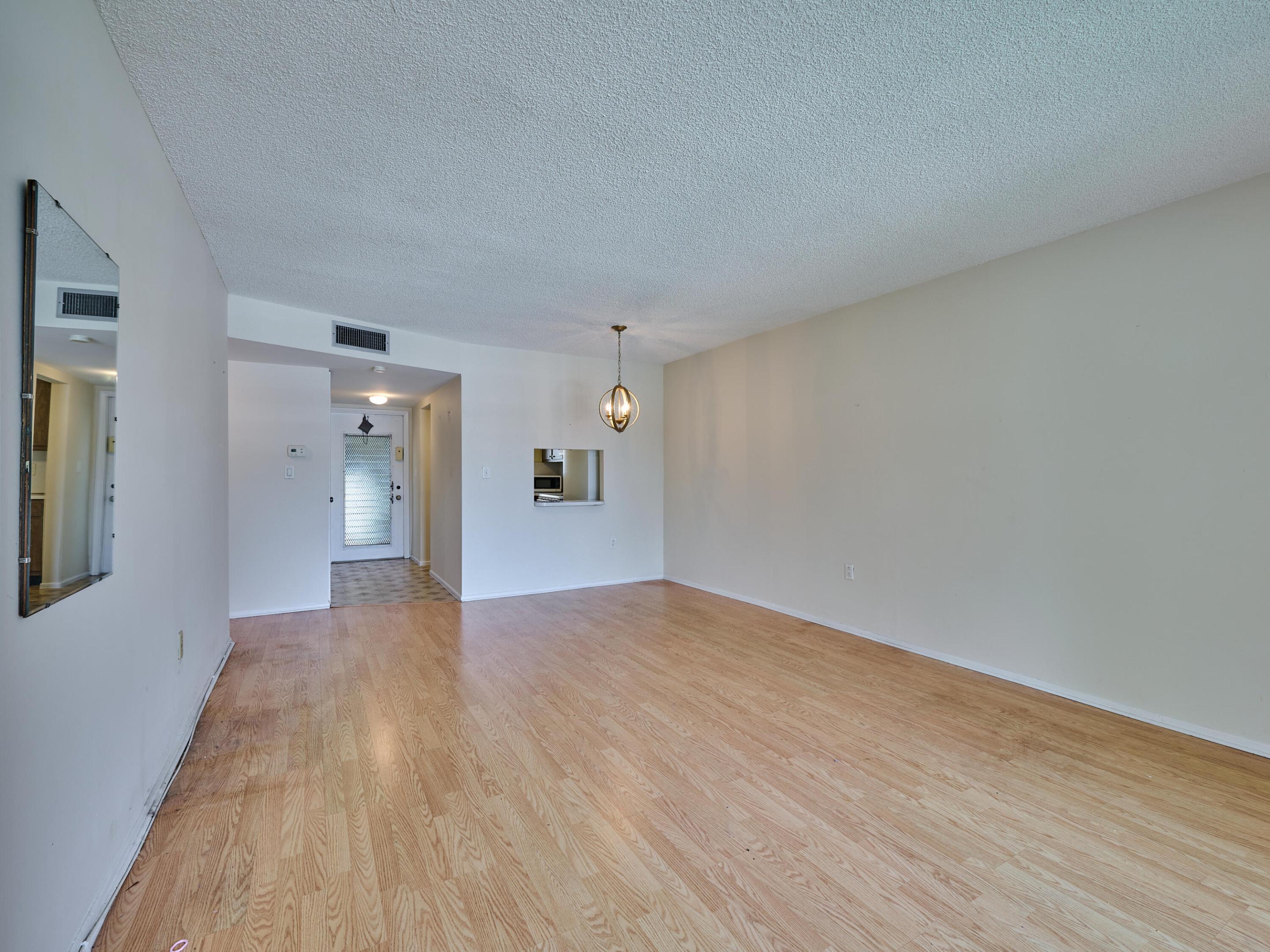 3091 E Sunrise Lakes Drive E Unit: 212