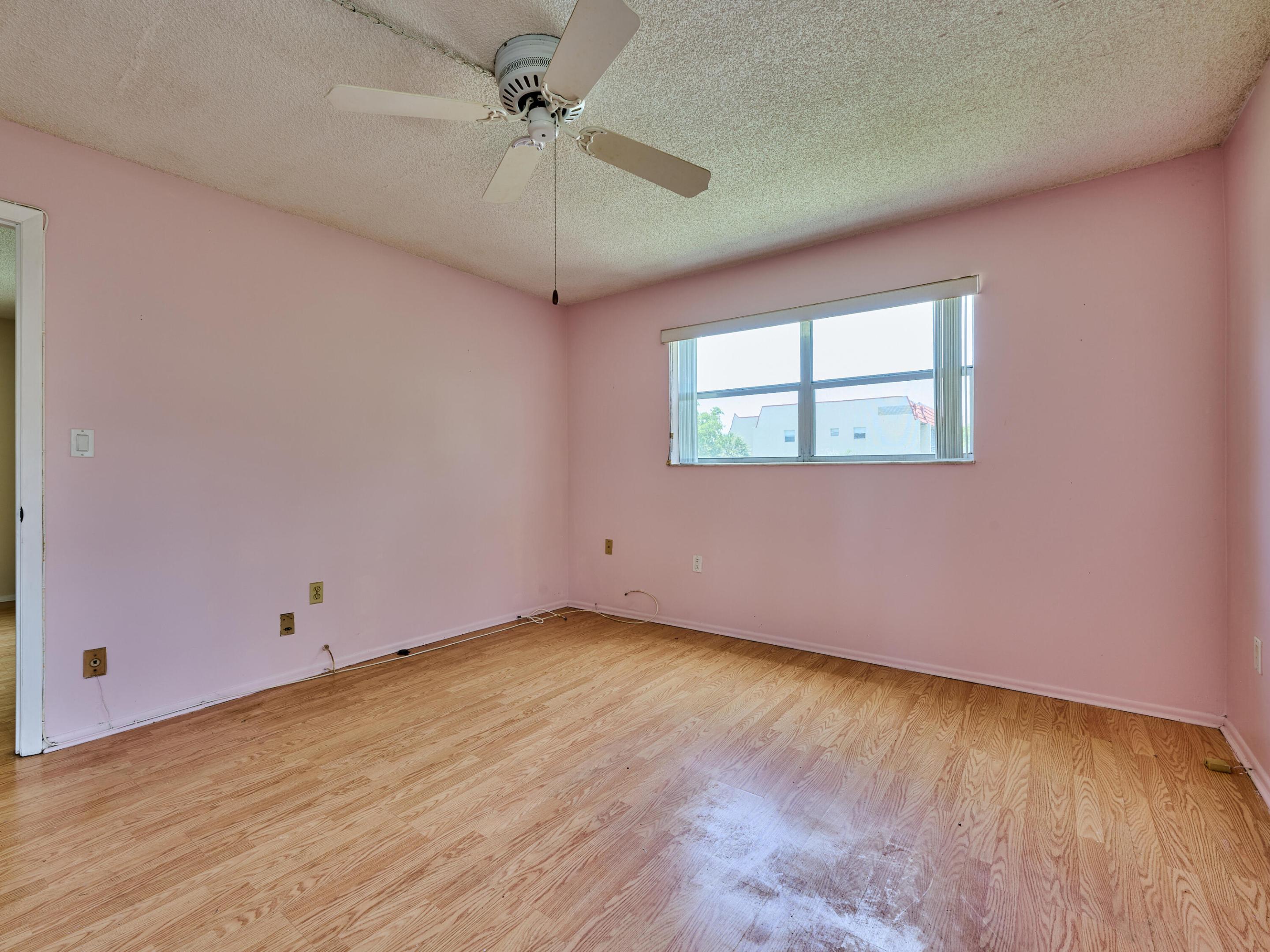 3091 E Sunrise Lakes Drive E Unit: 212