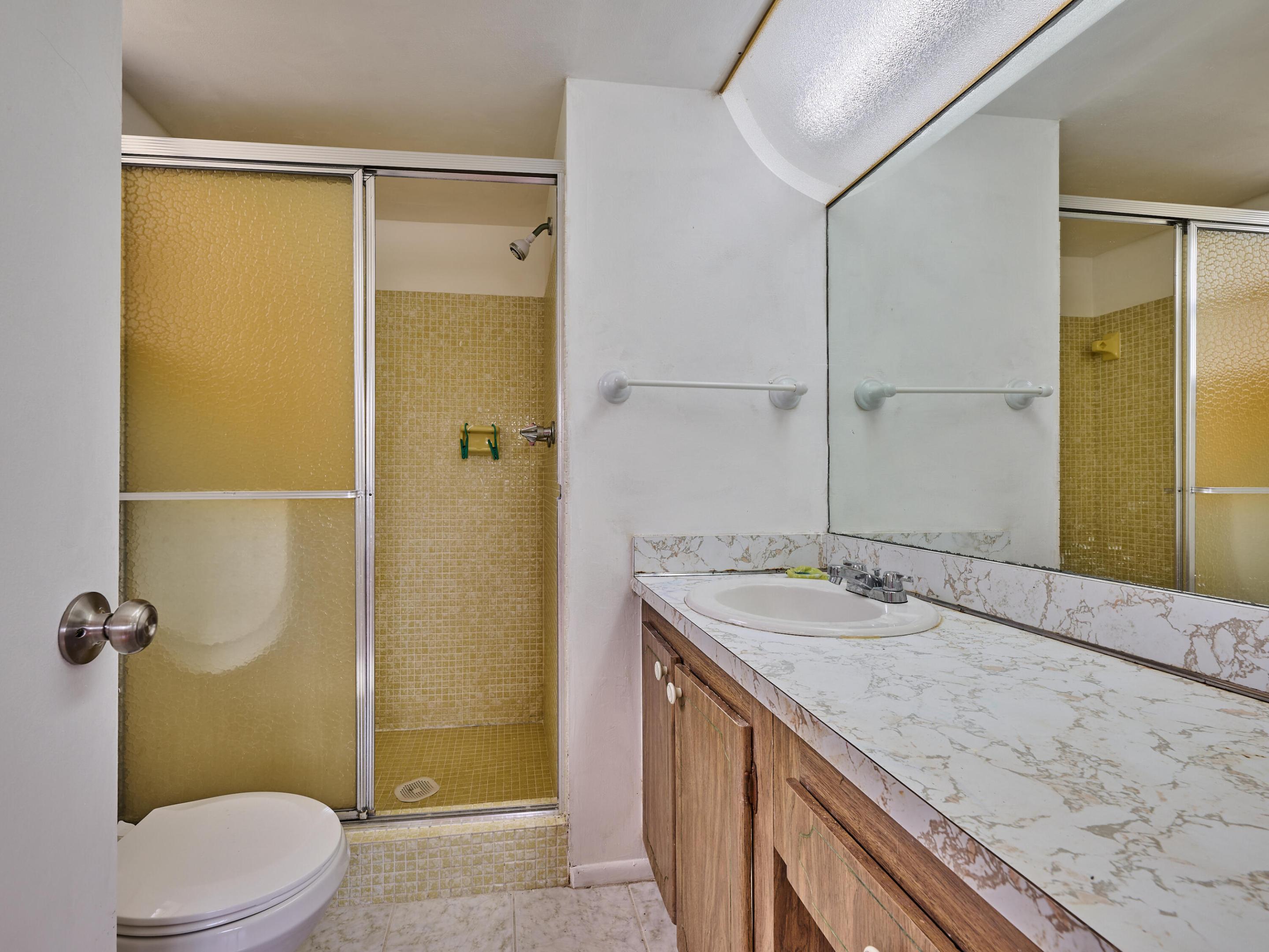 3091 E Sunrise Lakes Drive E Unit: 212