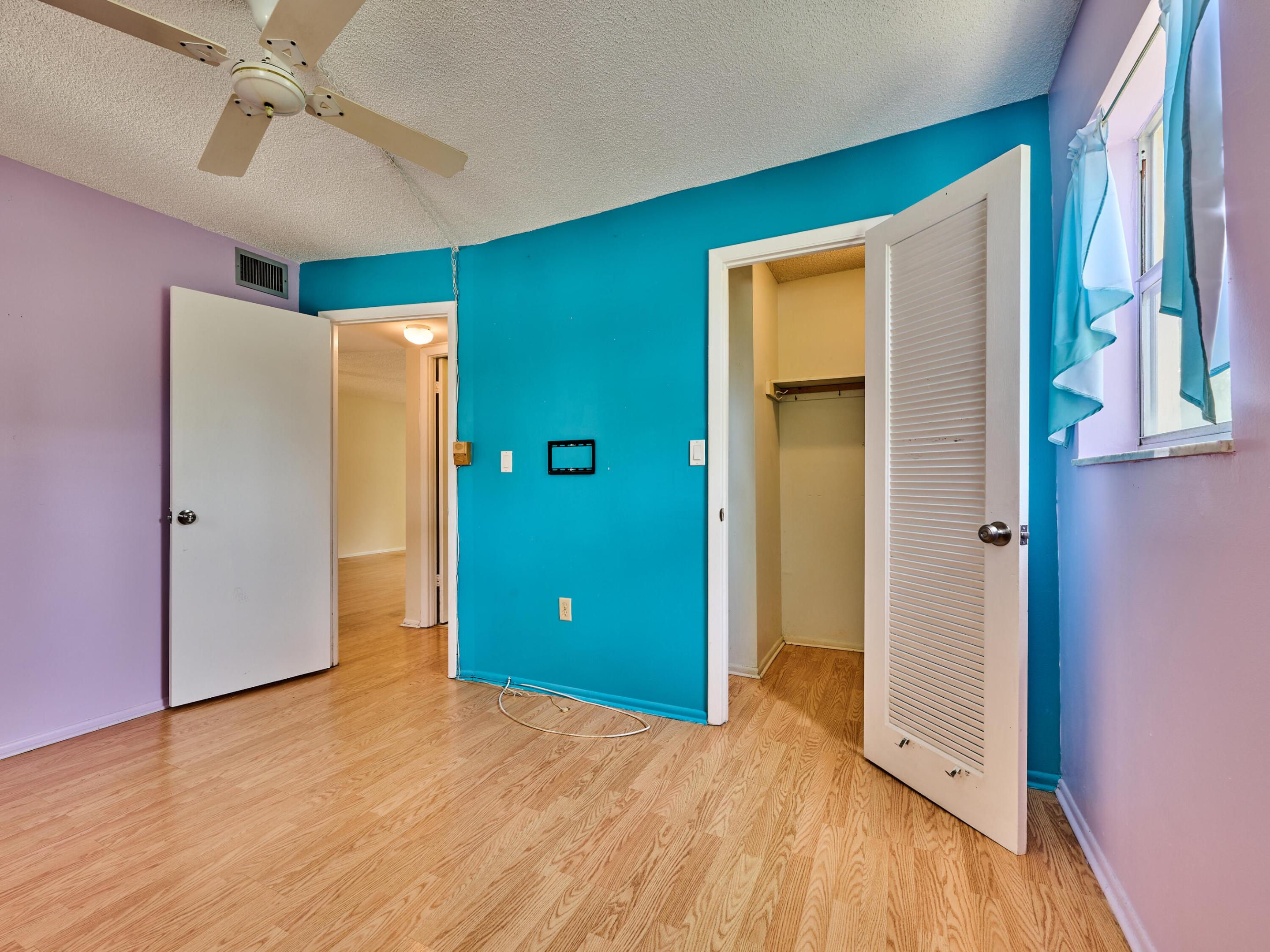 3091 E Sunrise Lakes Drive E Unit: 212