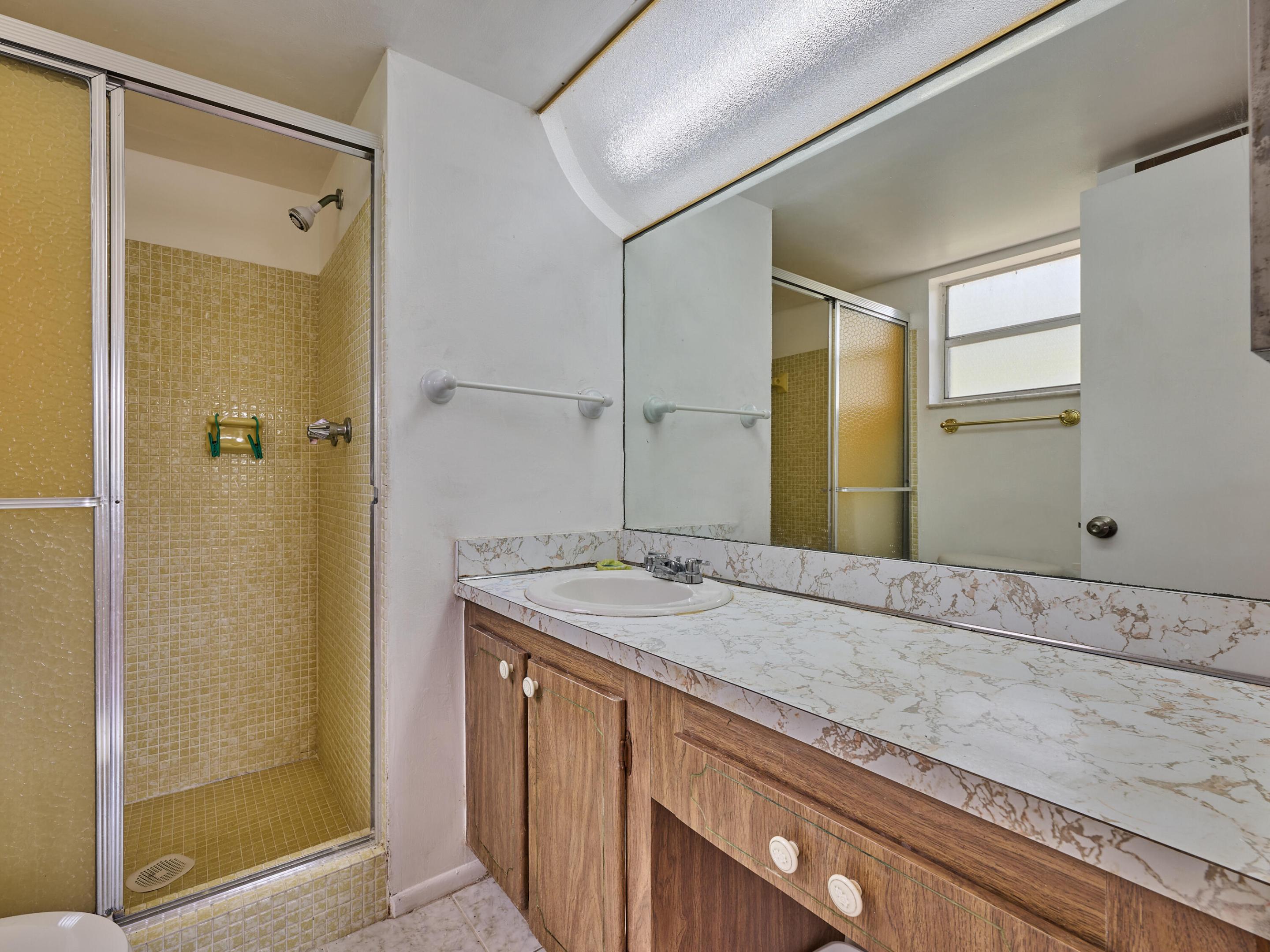 3091 E Sunrise Lakes Drive E Unit: 212