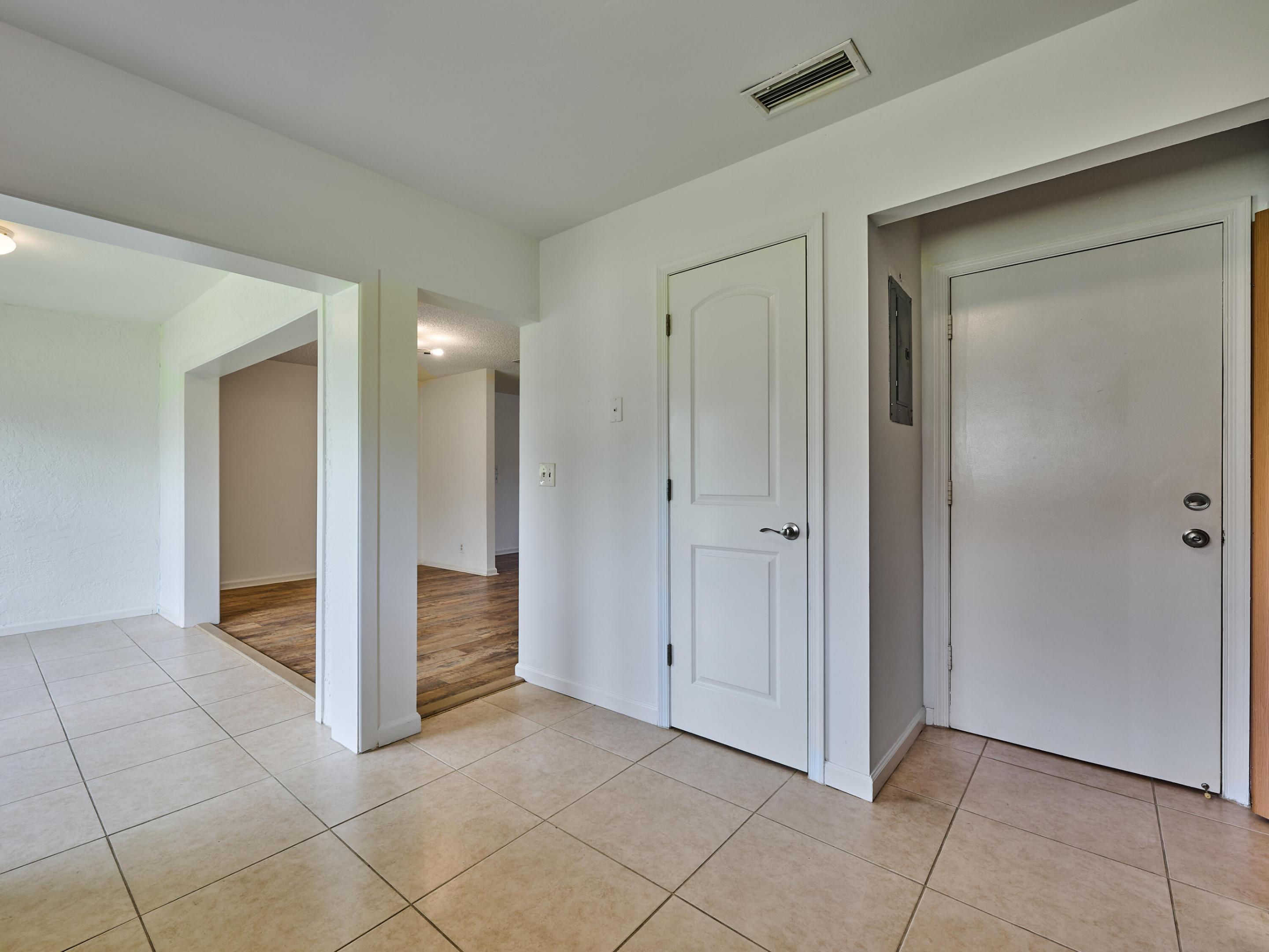 4845 EQUESTRIAN Circle B