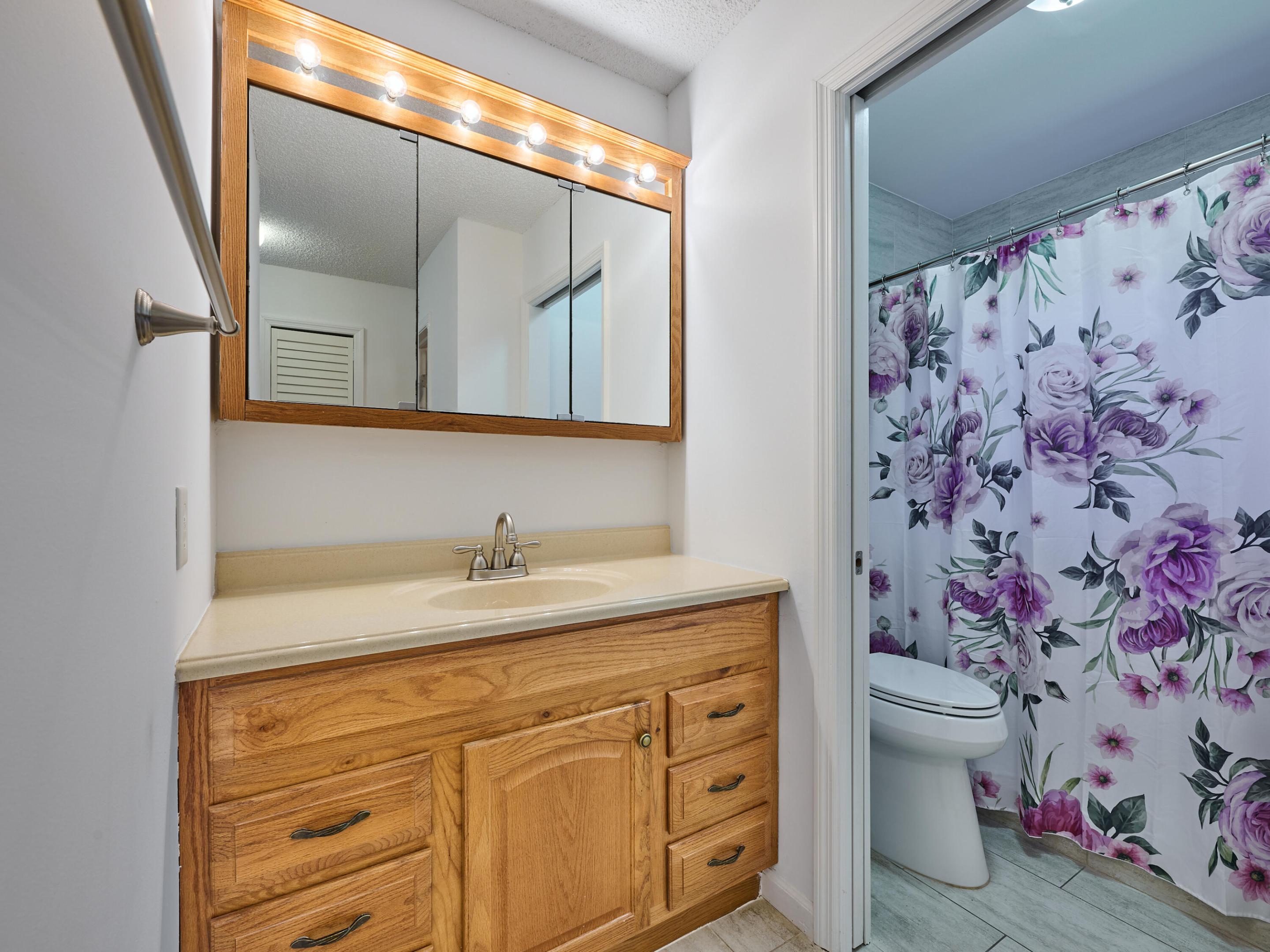 4845 EQUESTRIAN Circle B