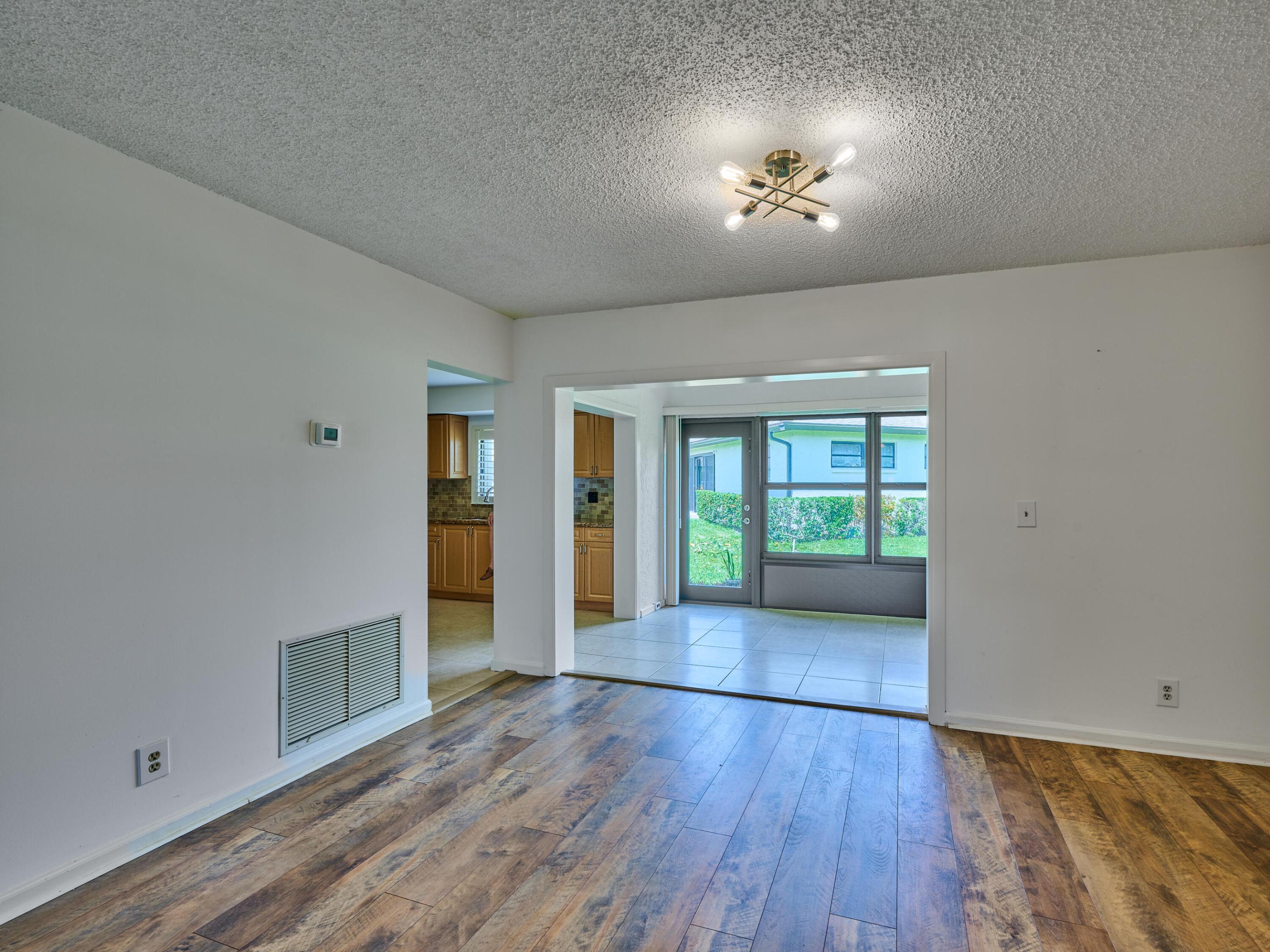4845 EQUESTRIAN Circle B