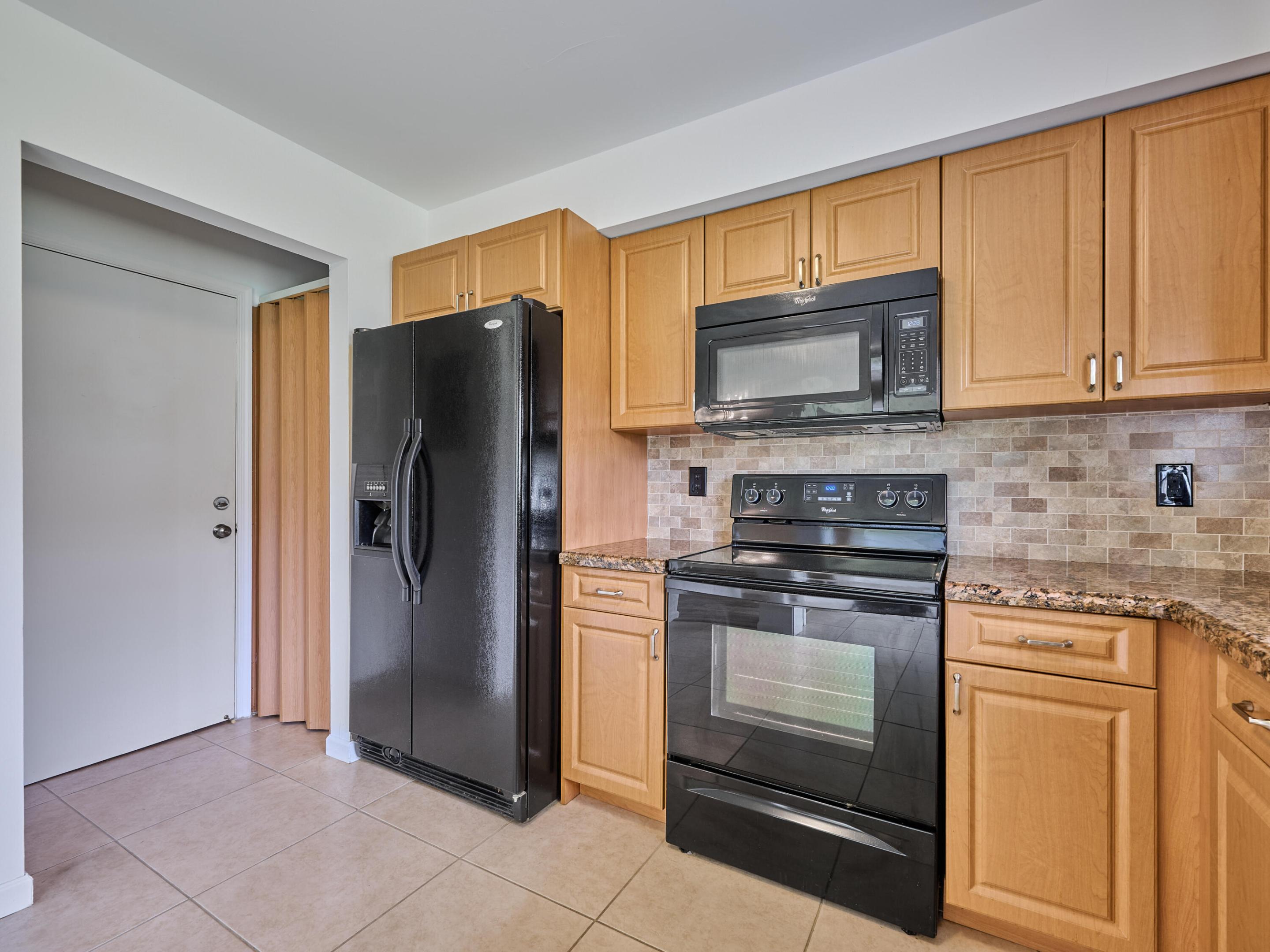 4845 EQUESTRIAN Circle B