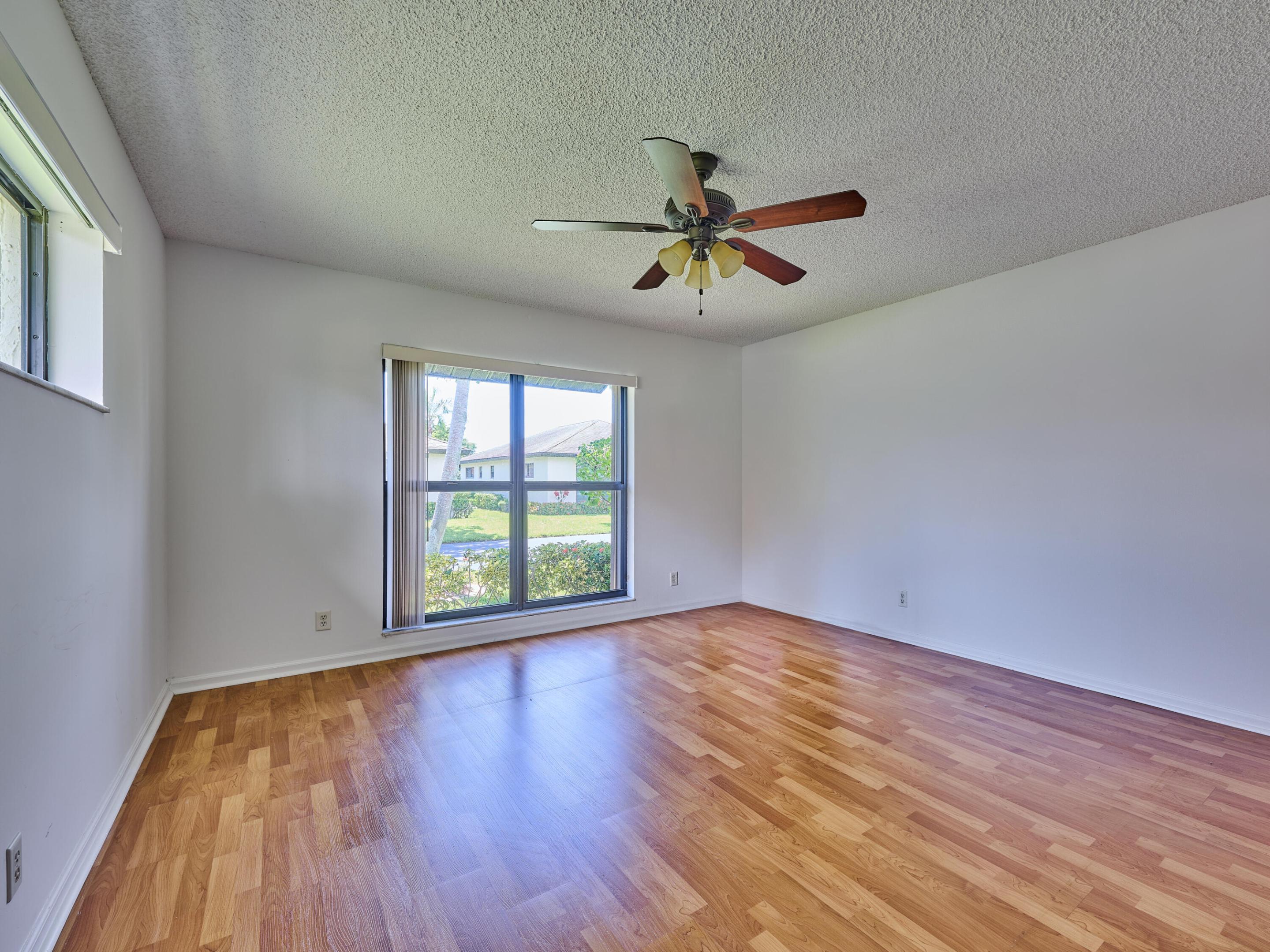 4845 EQUESTRIAN Circle B