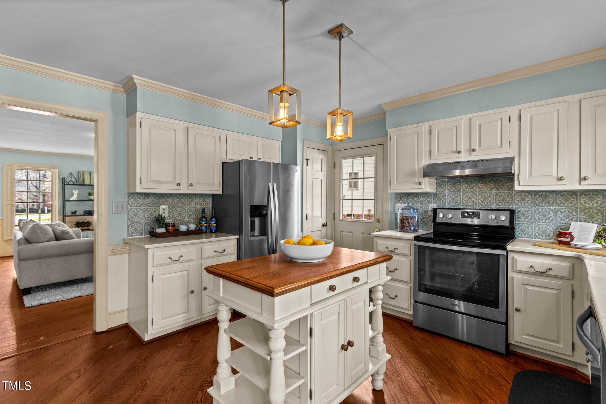 7132 Sandringham Drive