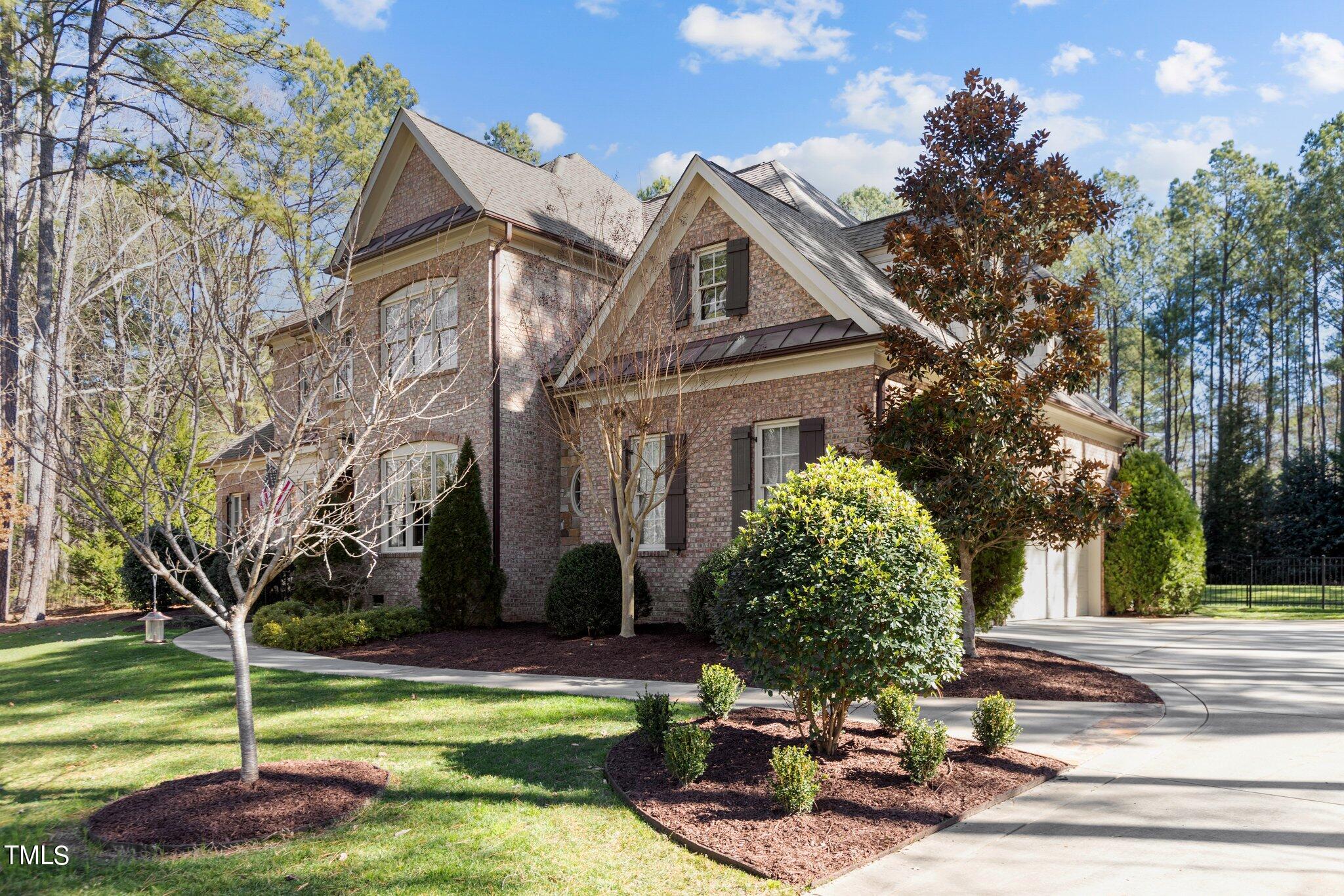 12316 The Gates Drive