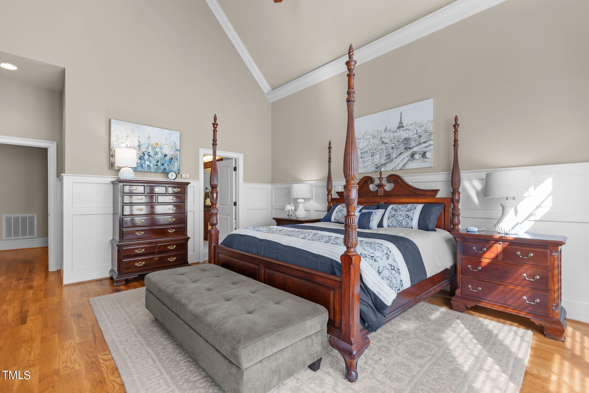 12316 The Gates Drive