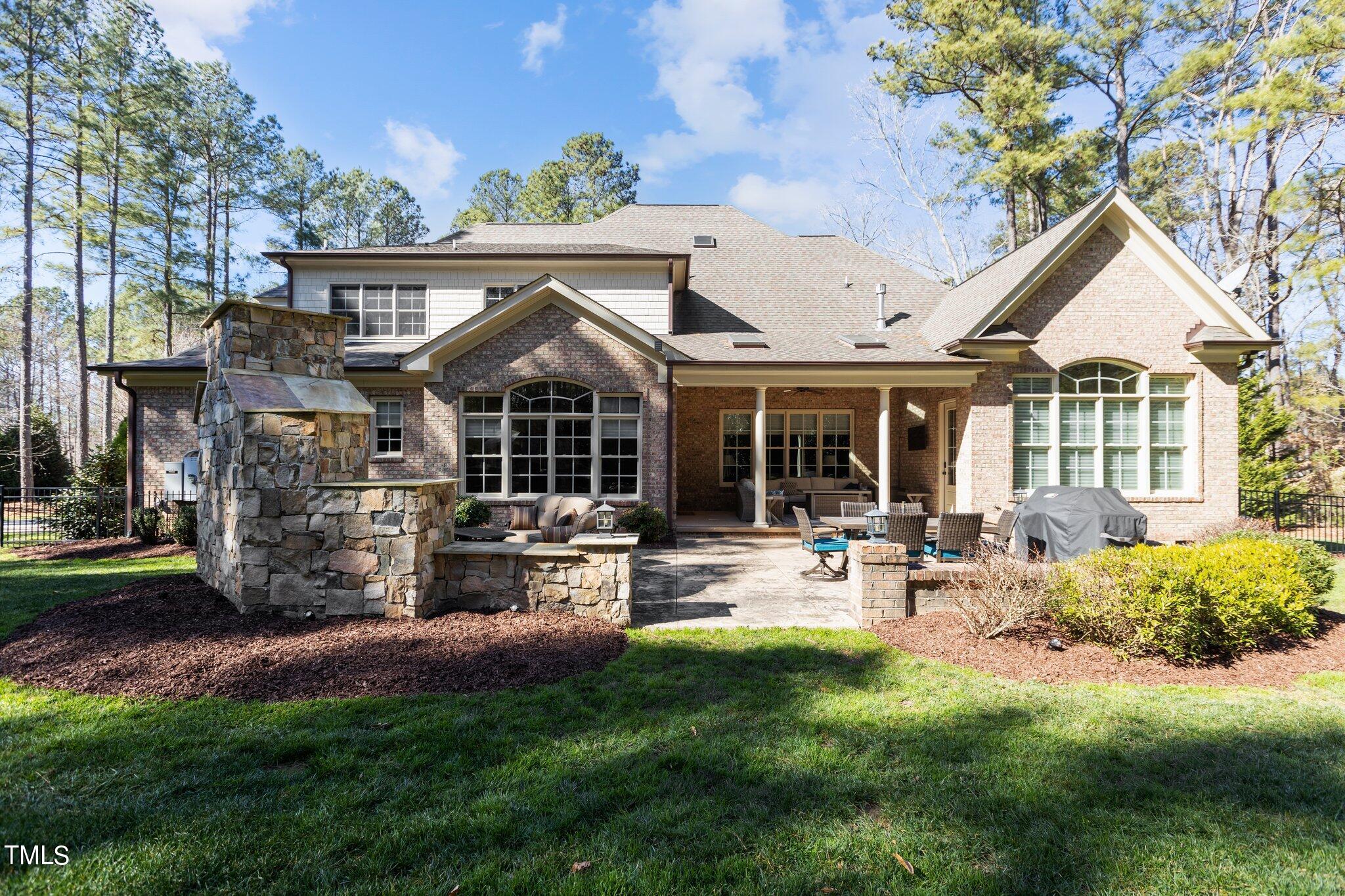 12316 The Gates Drive