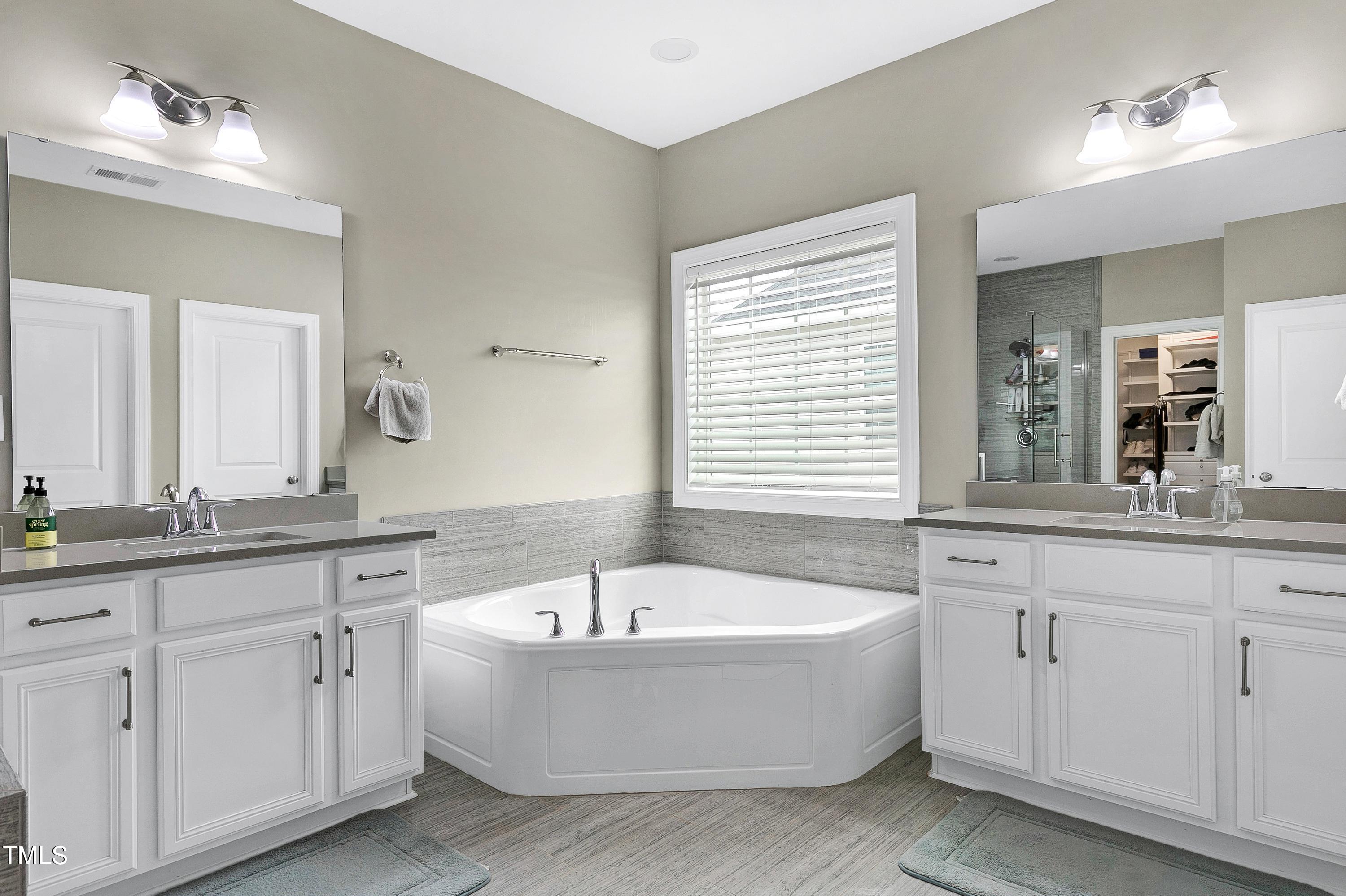 3200 Star Gazing Court