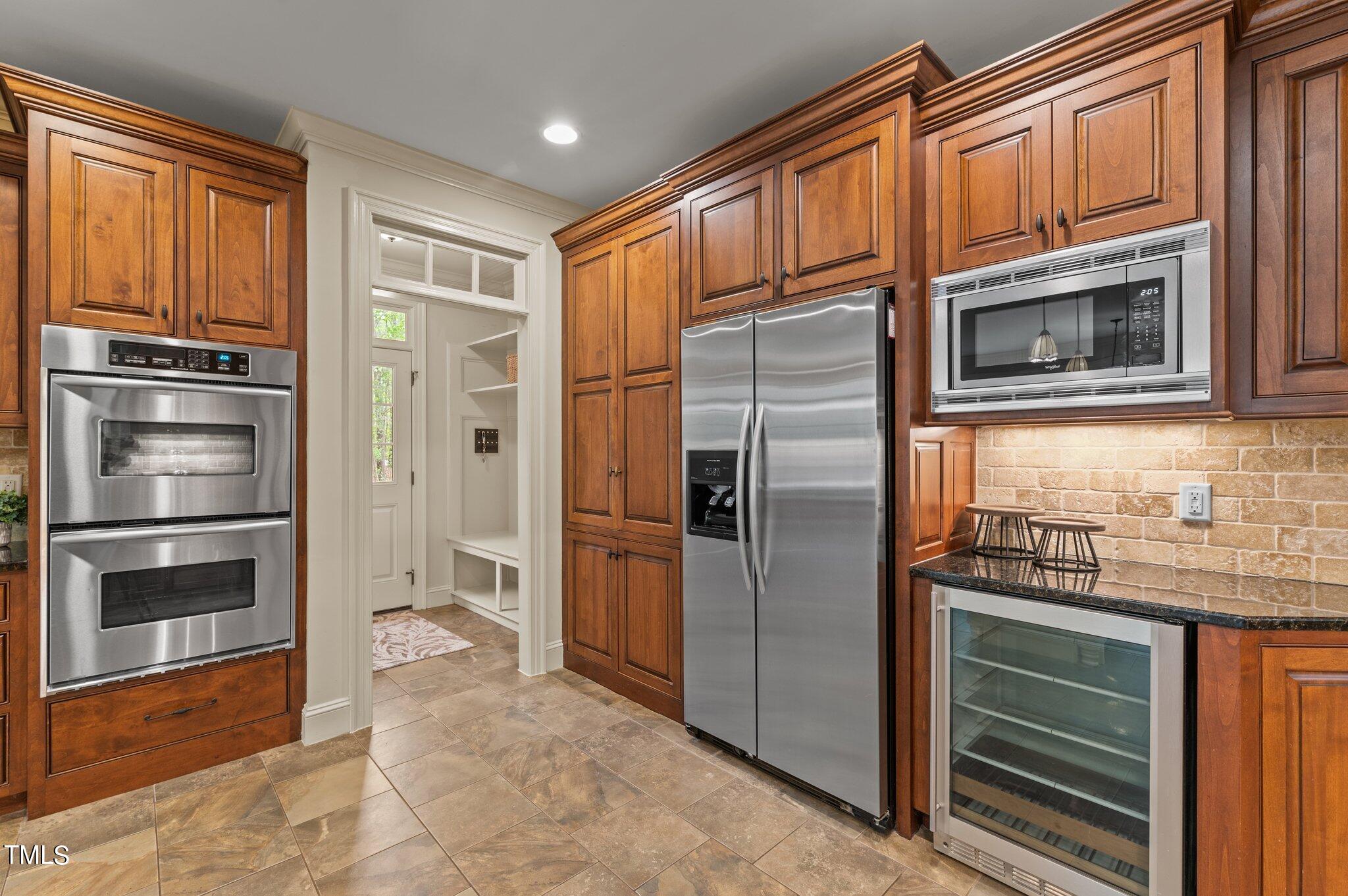 1228 Prairie Pond Circle