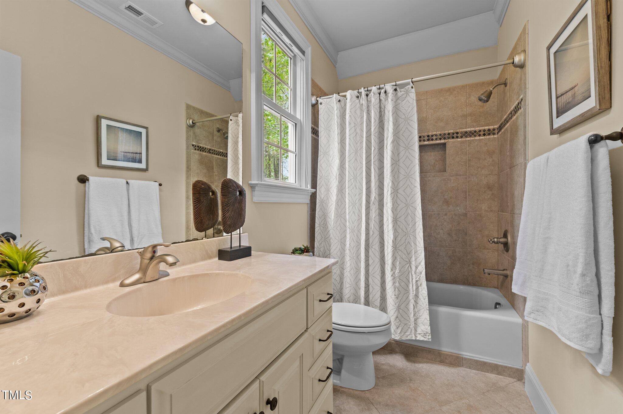 1228 Prairie Pond Circle