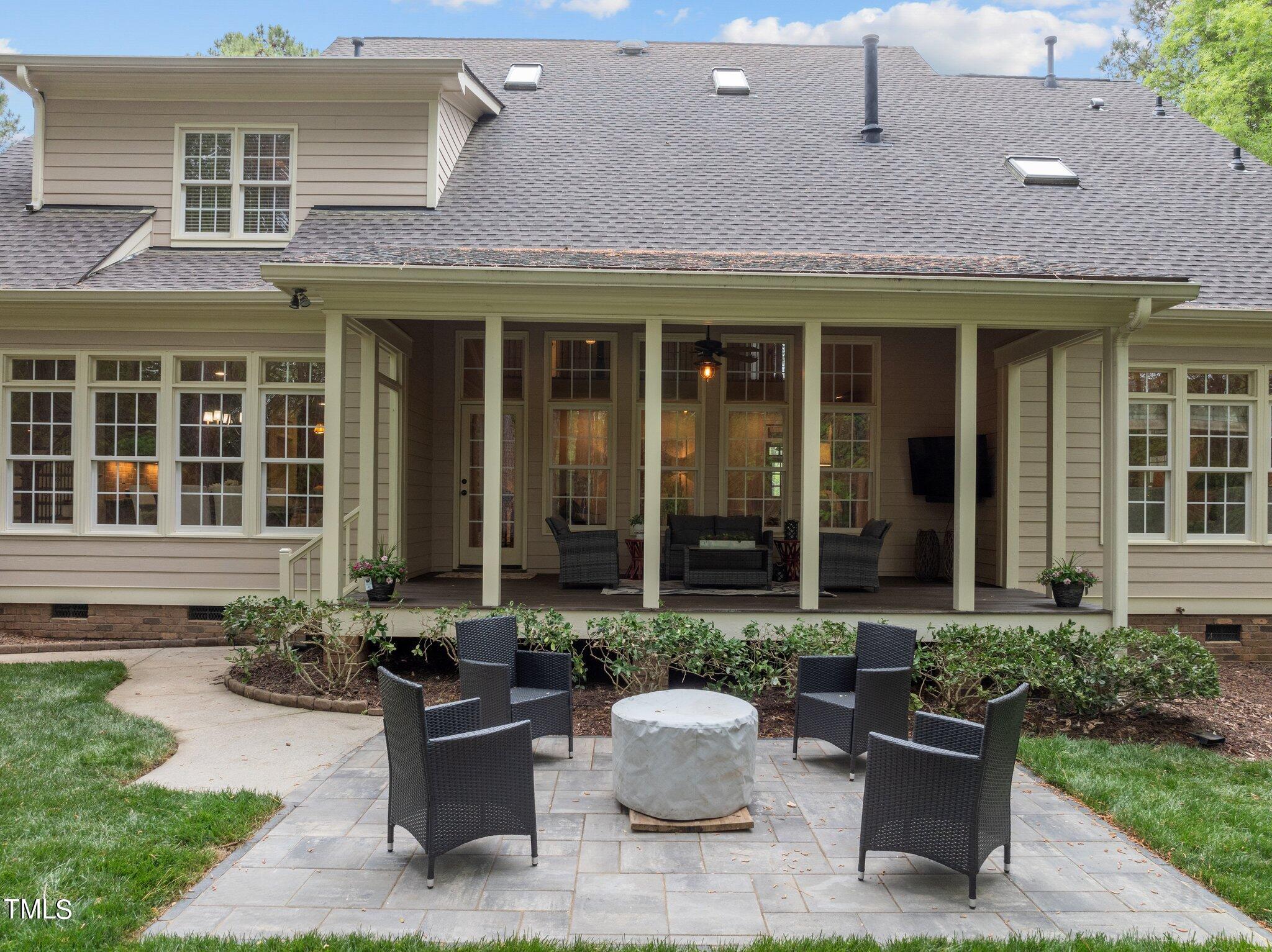 1228 Prairie Pond Circle