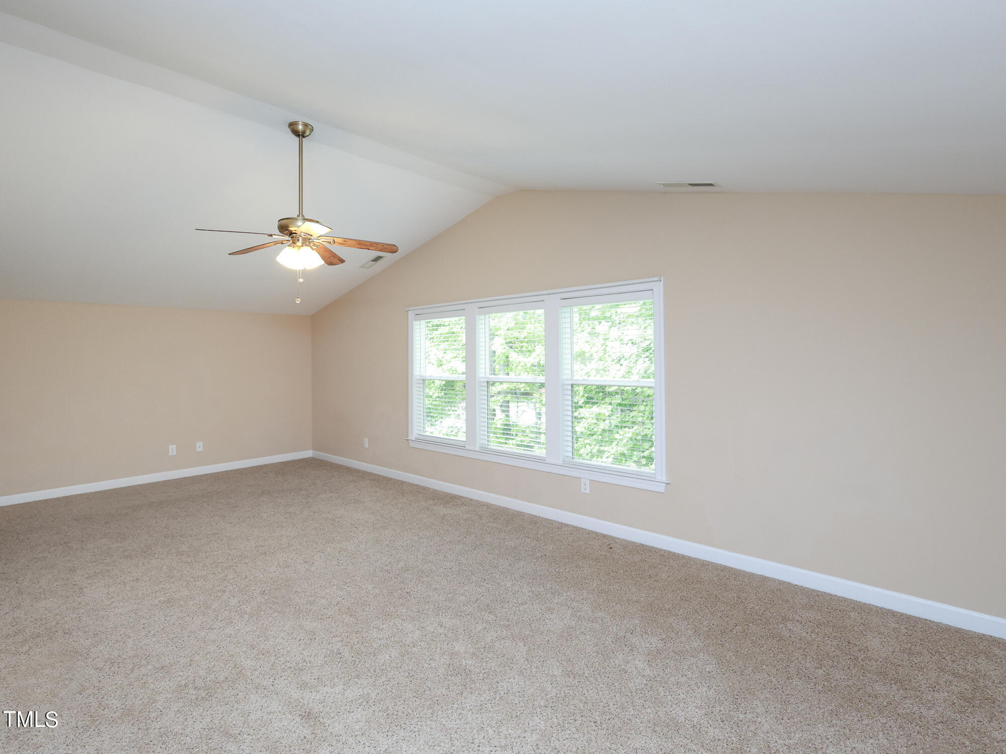 219 W Hatterleigh Avenue