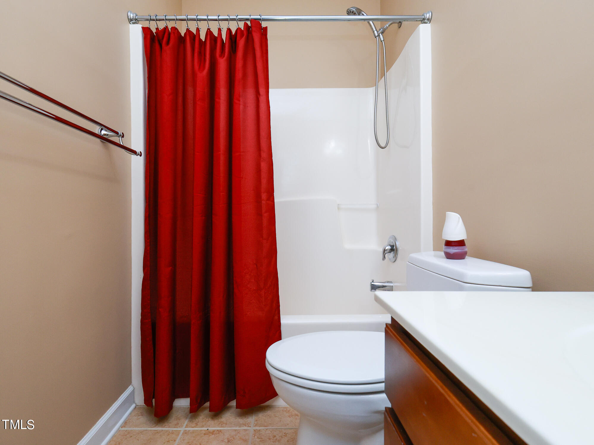 219 W Hatterleigh Avenue