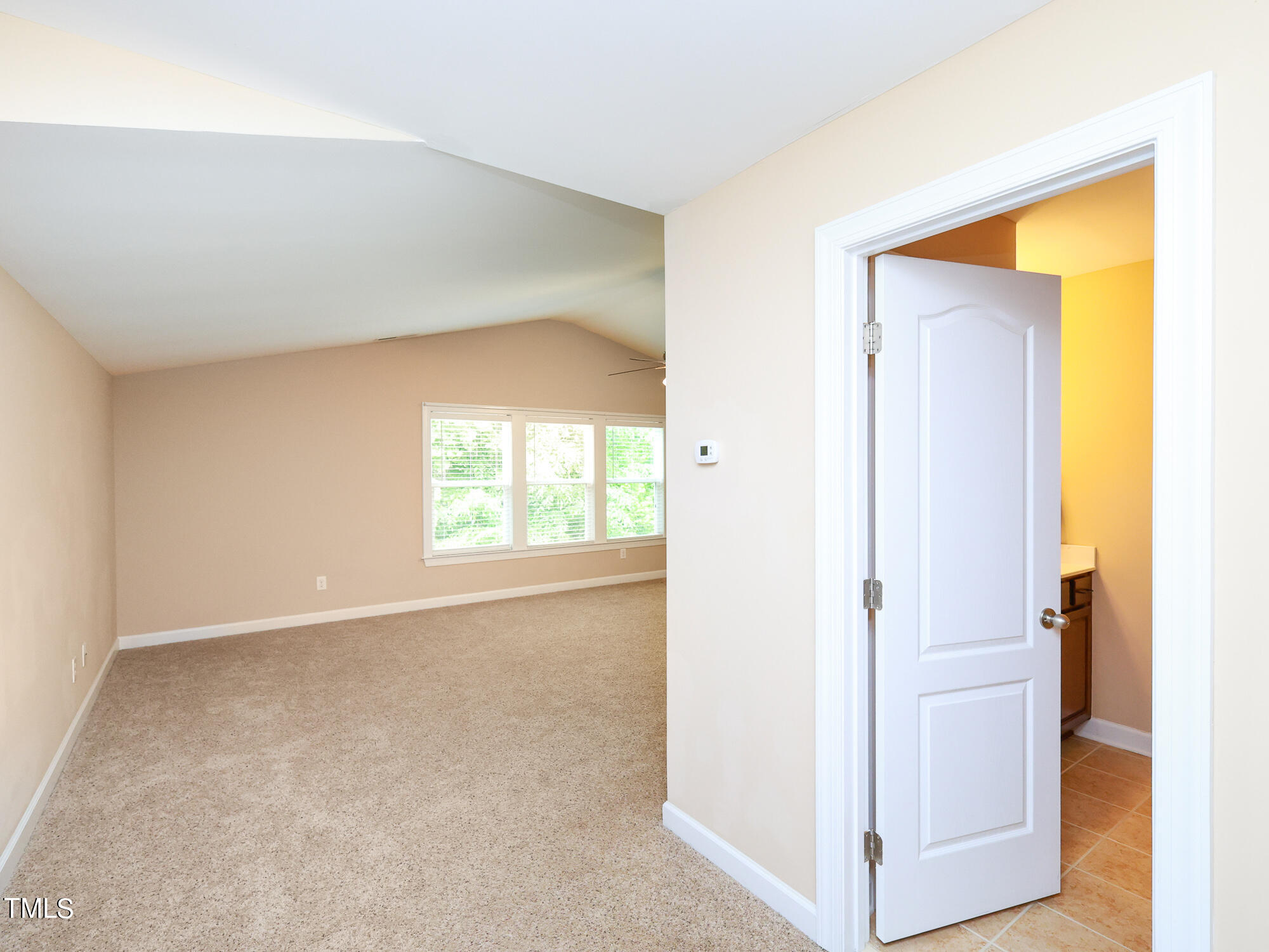 219 W Hatterleigh Avenue