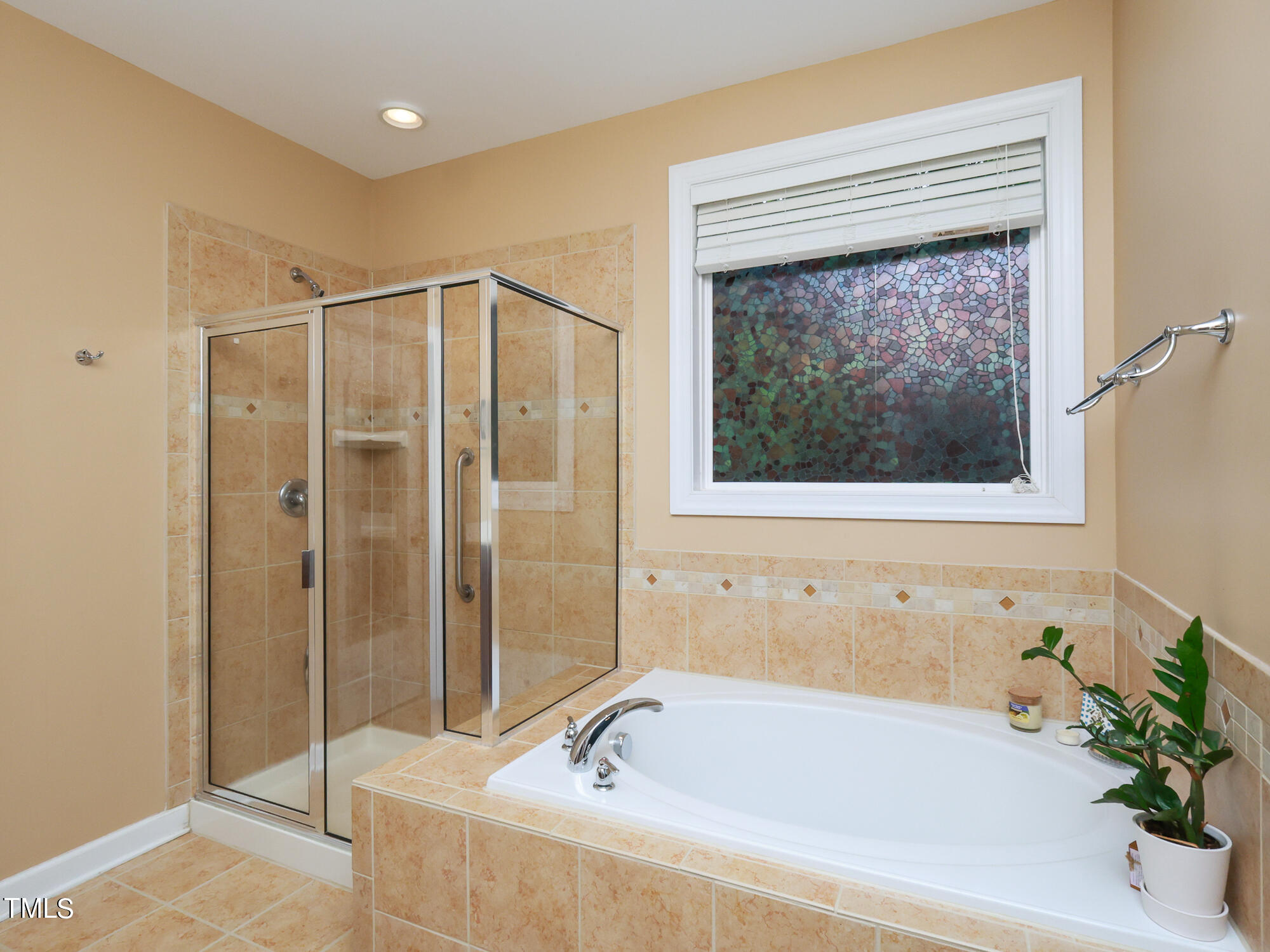 219 W Hatterleigh Avenue