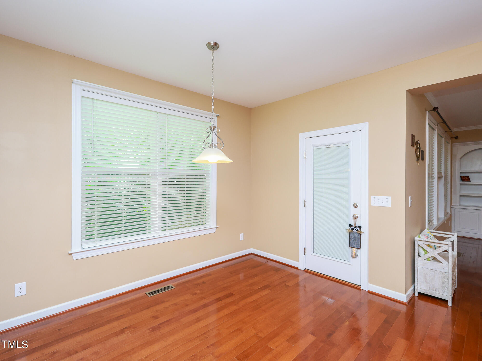 219 W Hatterleigh Avenue