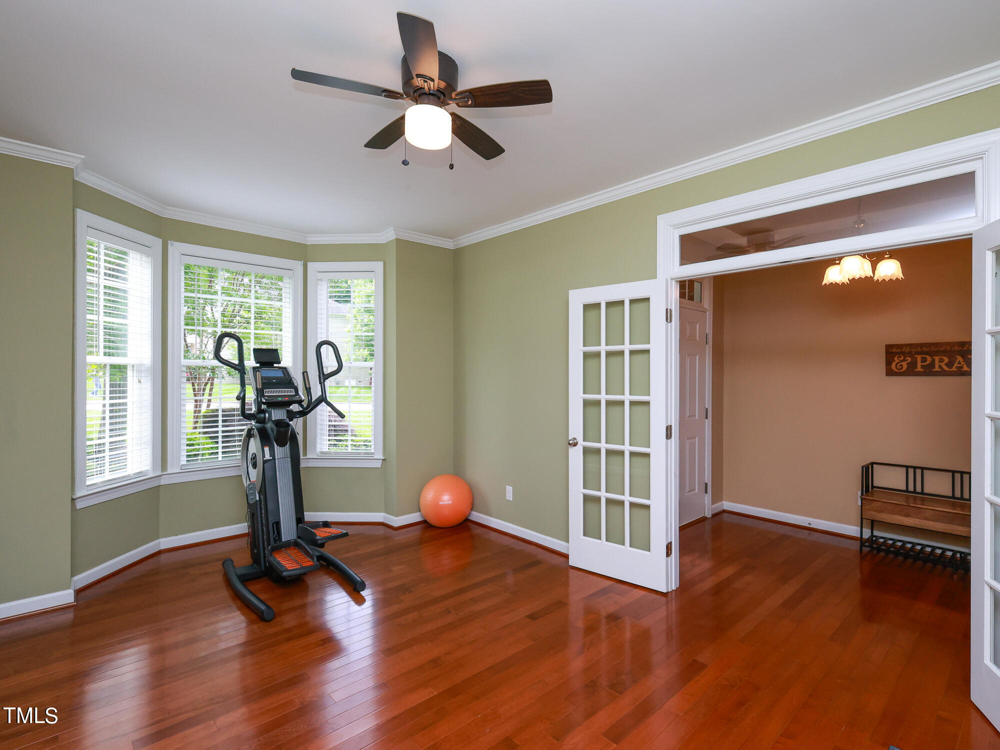 219 W Hatterleigh Avenue