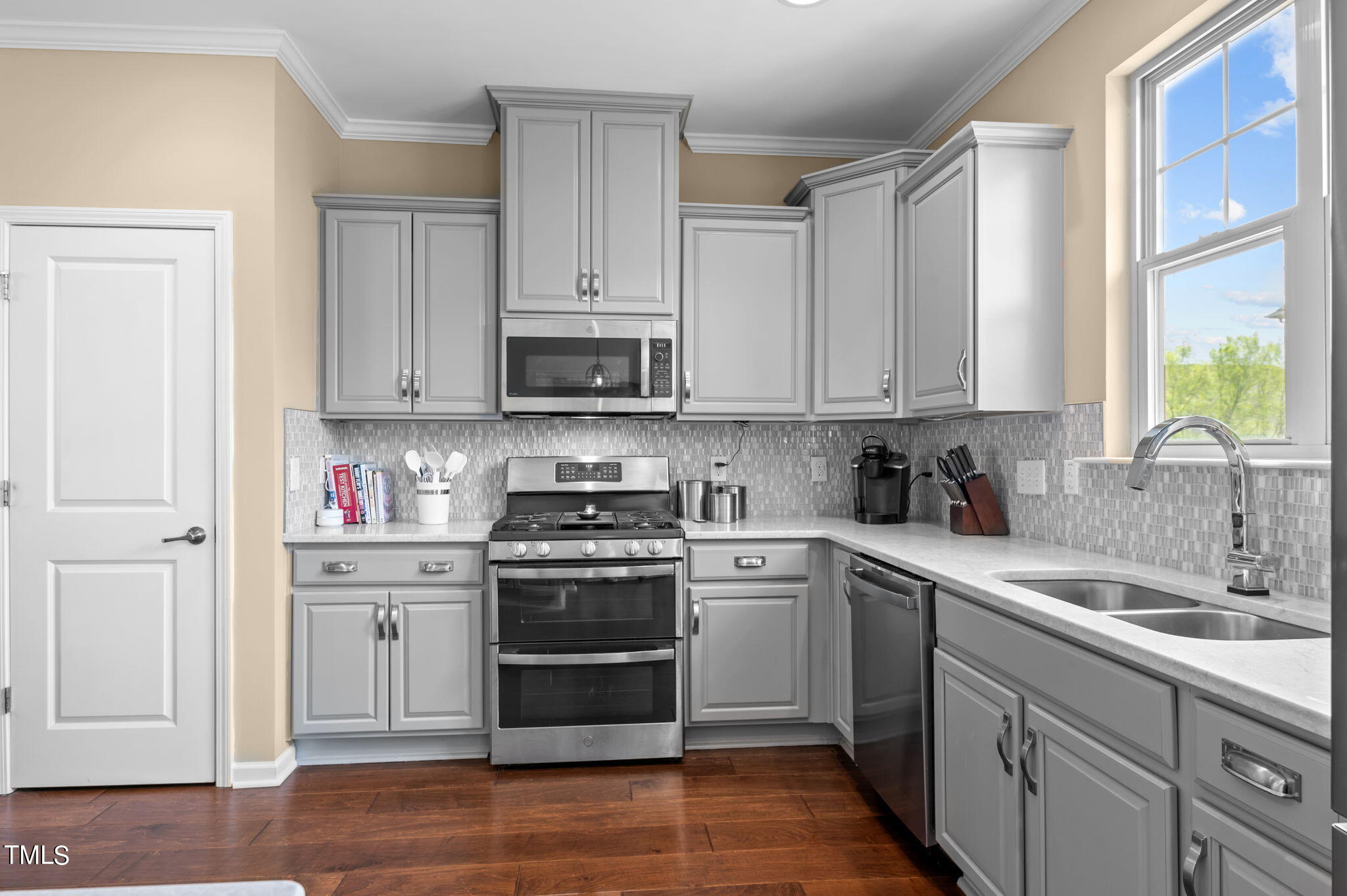 1323 Rembrandt Circle