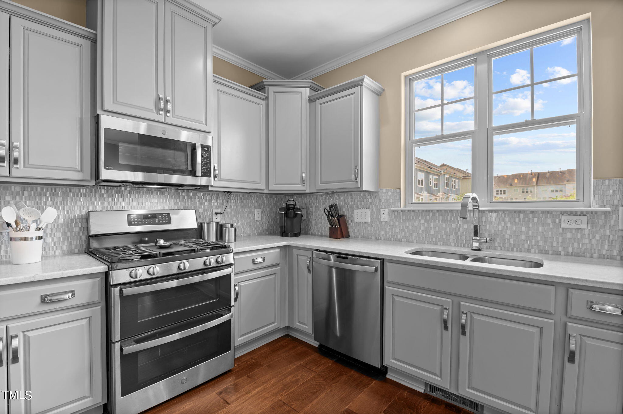 1323 Rembrandt Circle