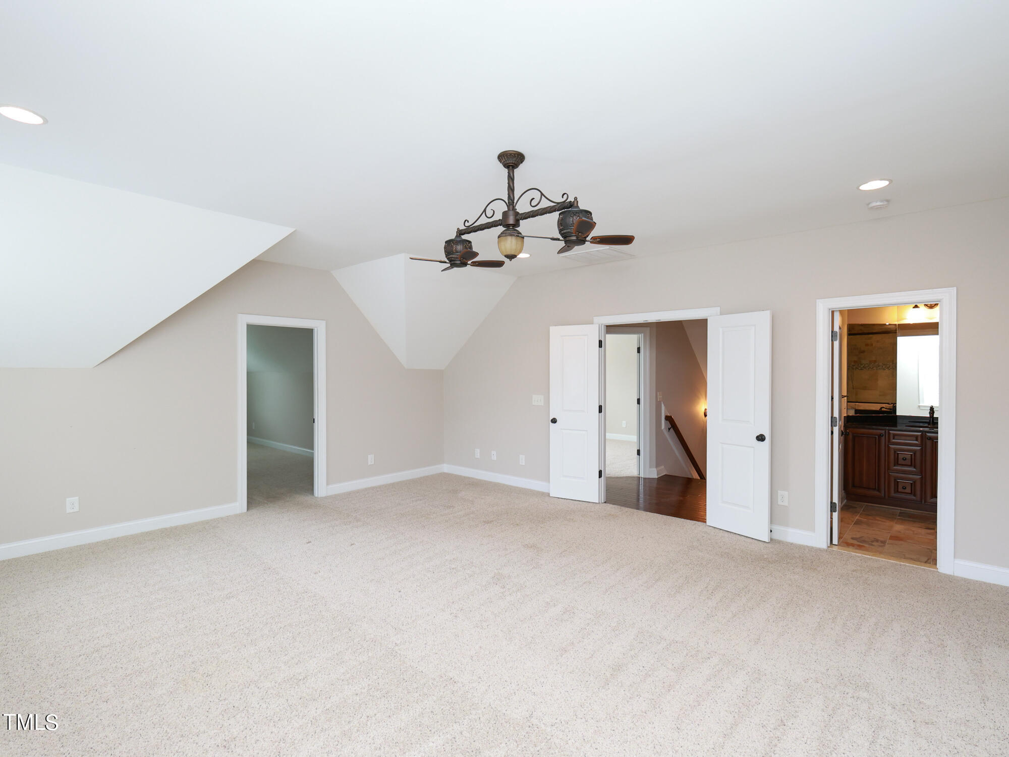 3212 Bankswood Drive