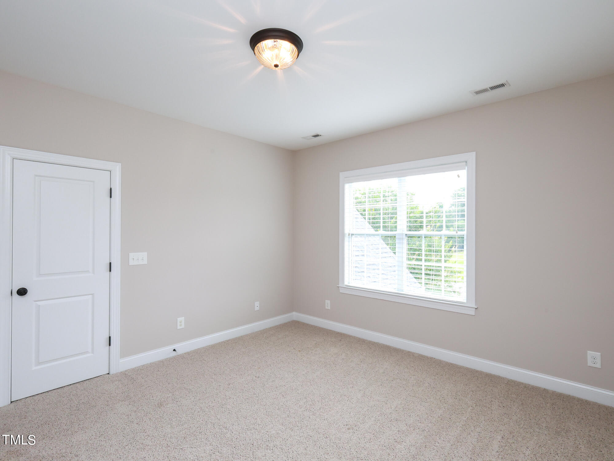 3212 Bankswood Drive