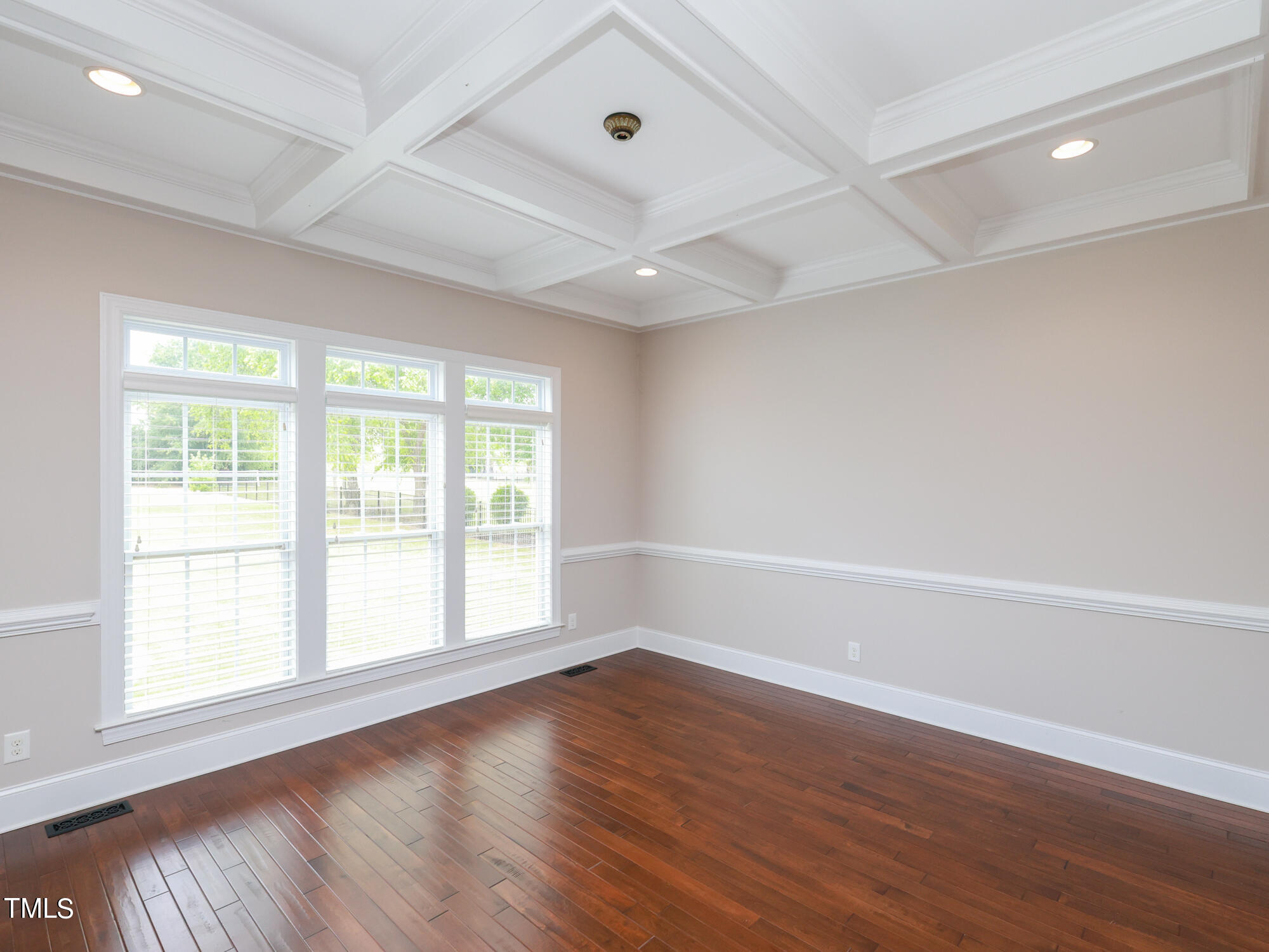 3212 Bankswood Drive