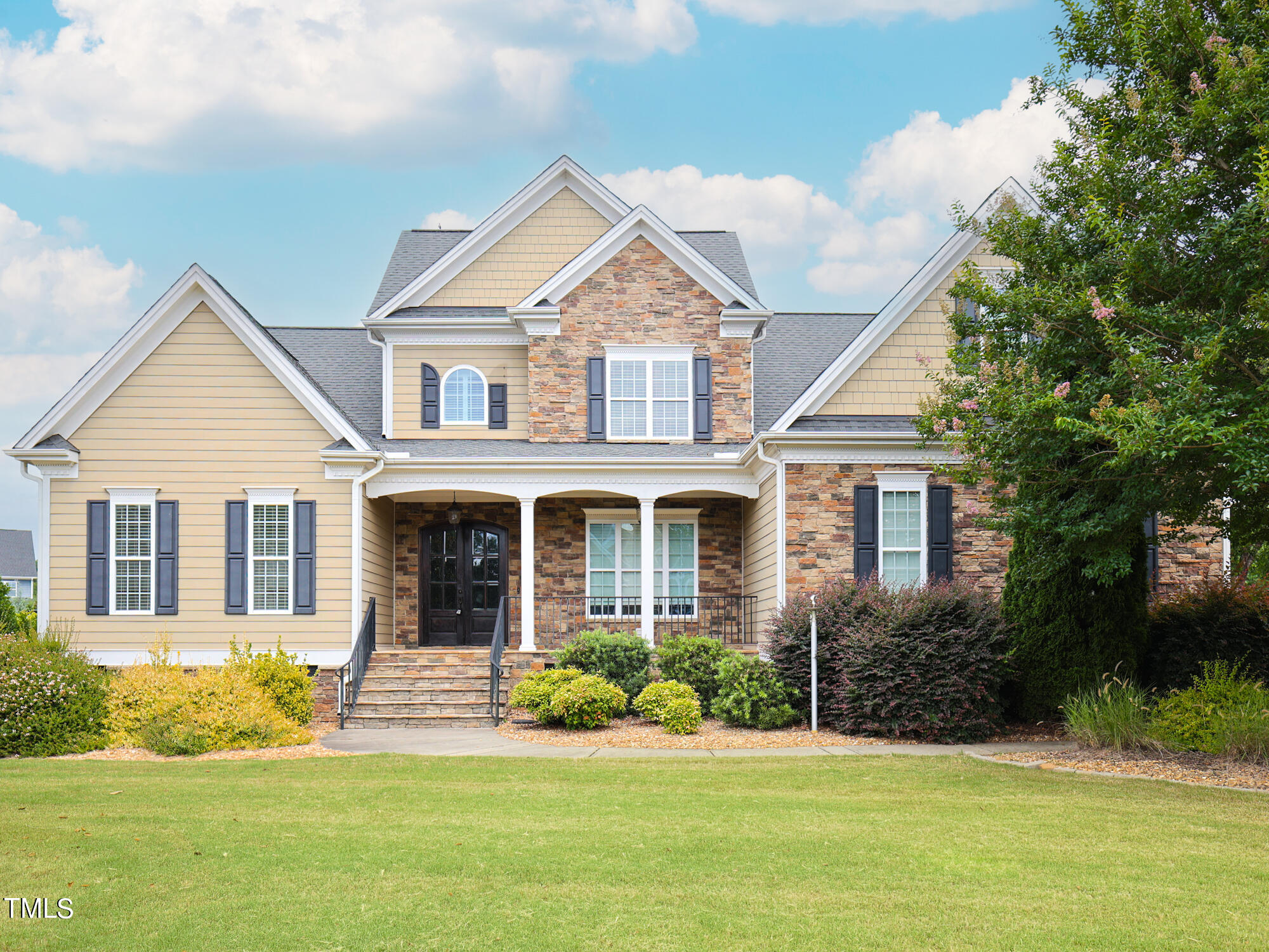 3212 Bankswood Drive