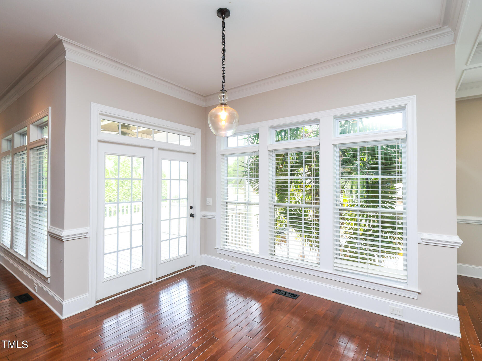 3212 Bankswood Drive