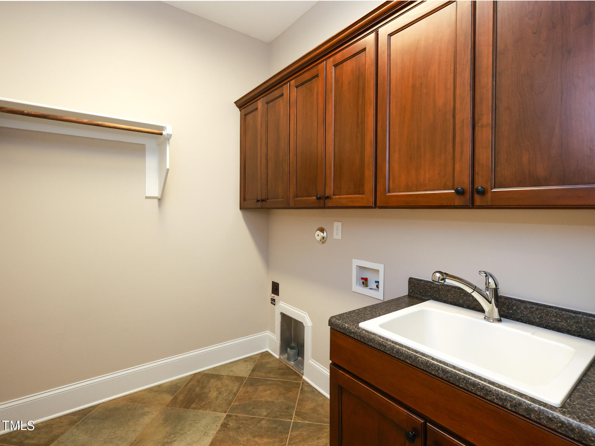 3212 Bankswood Drive