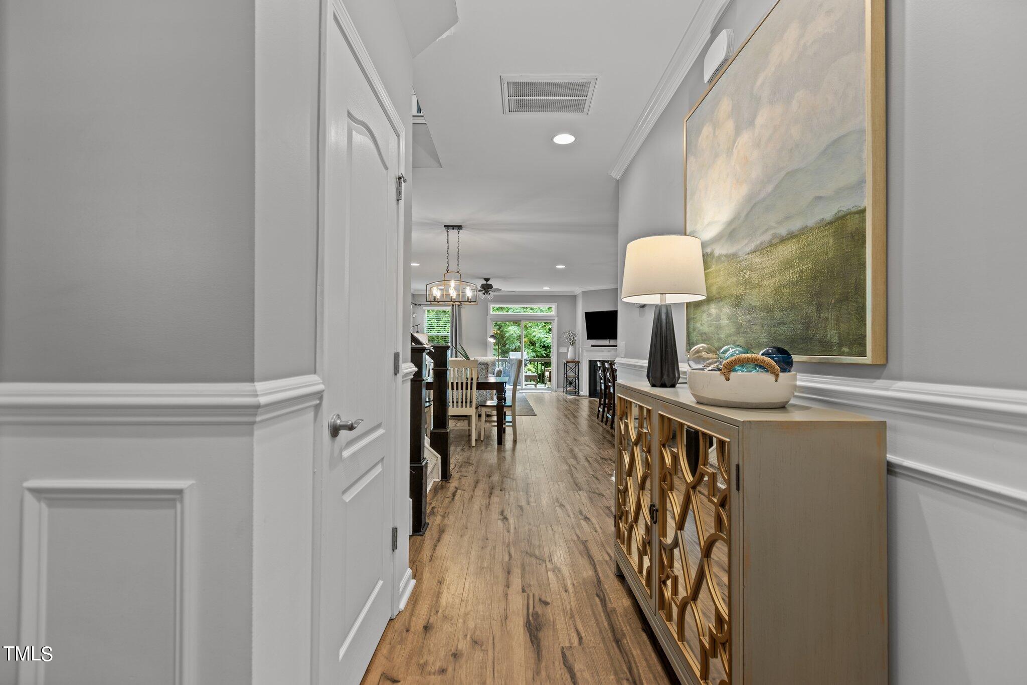 443 Plainview Avenue