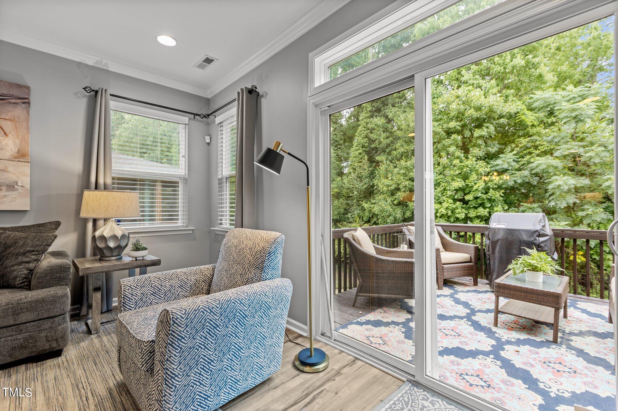 443 Plainview Avenue