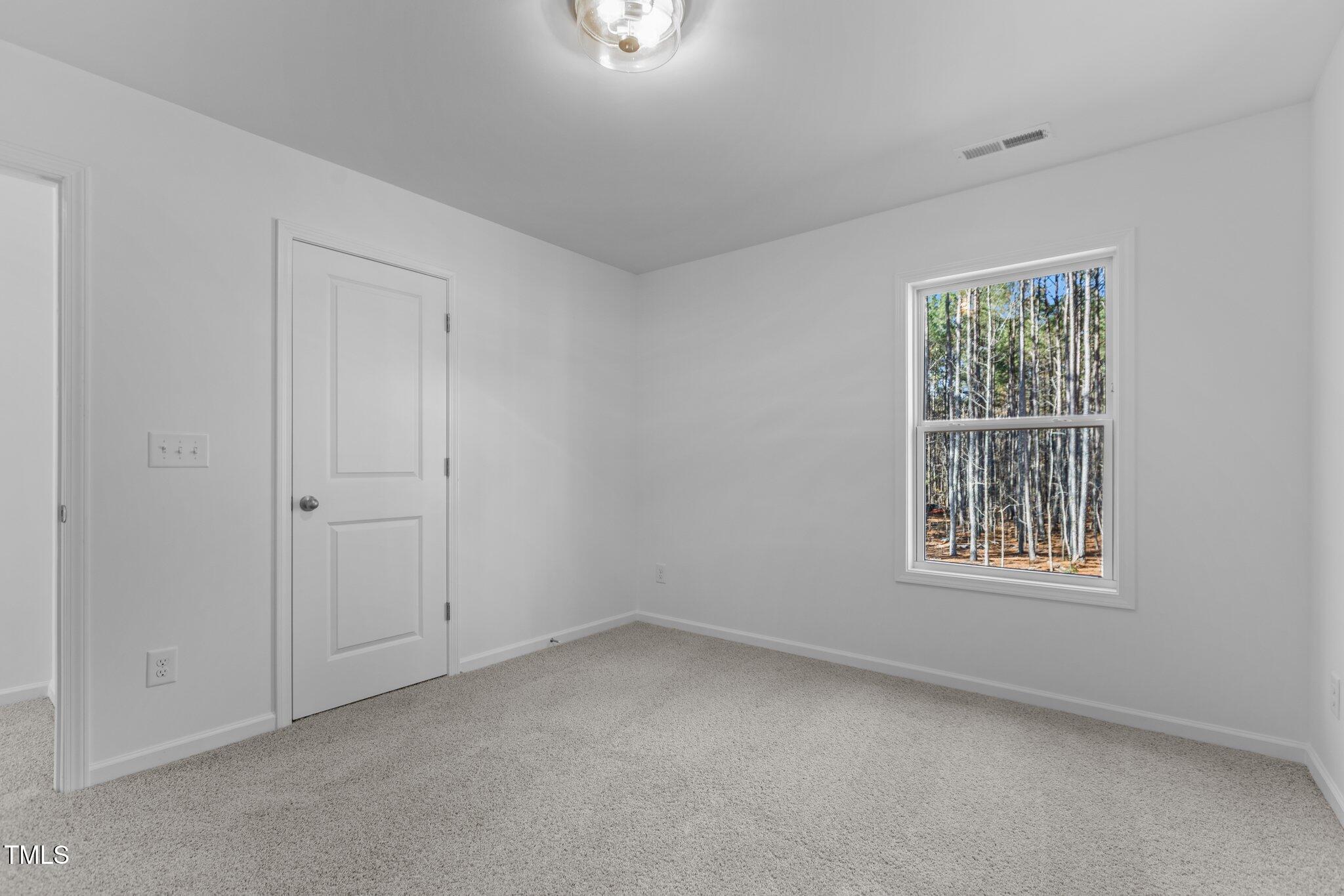 5009 Macleod Place