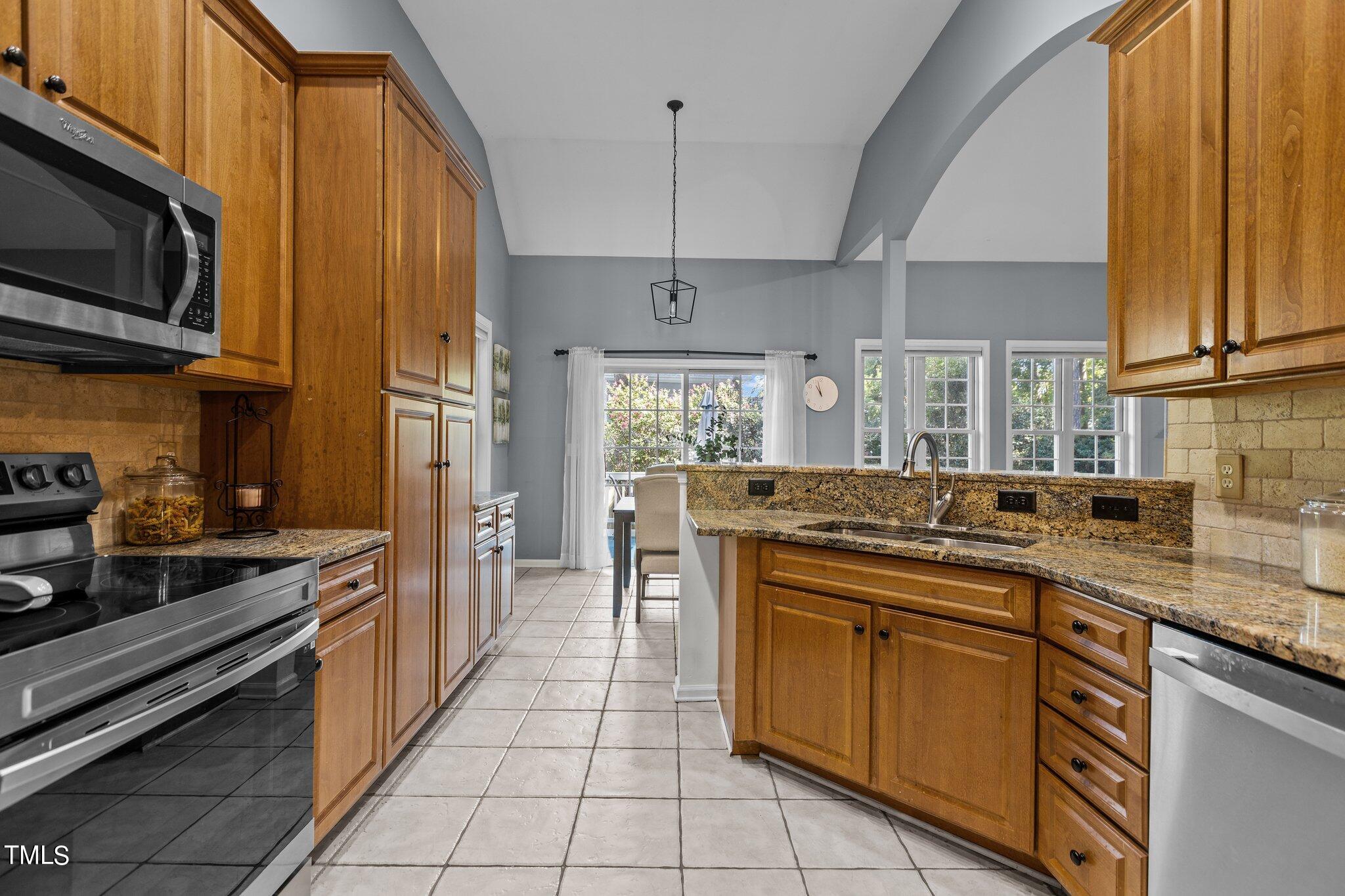 1102 Haughton Green Court