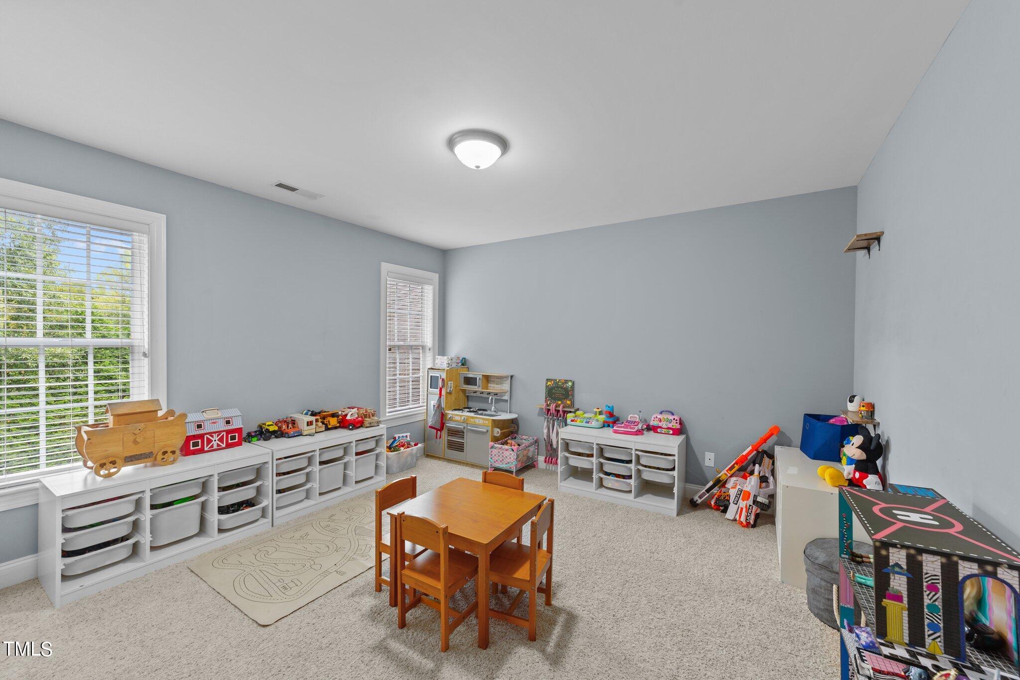 340 Everland Parkway