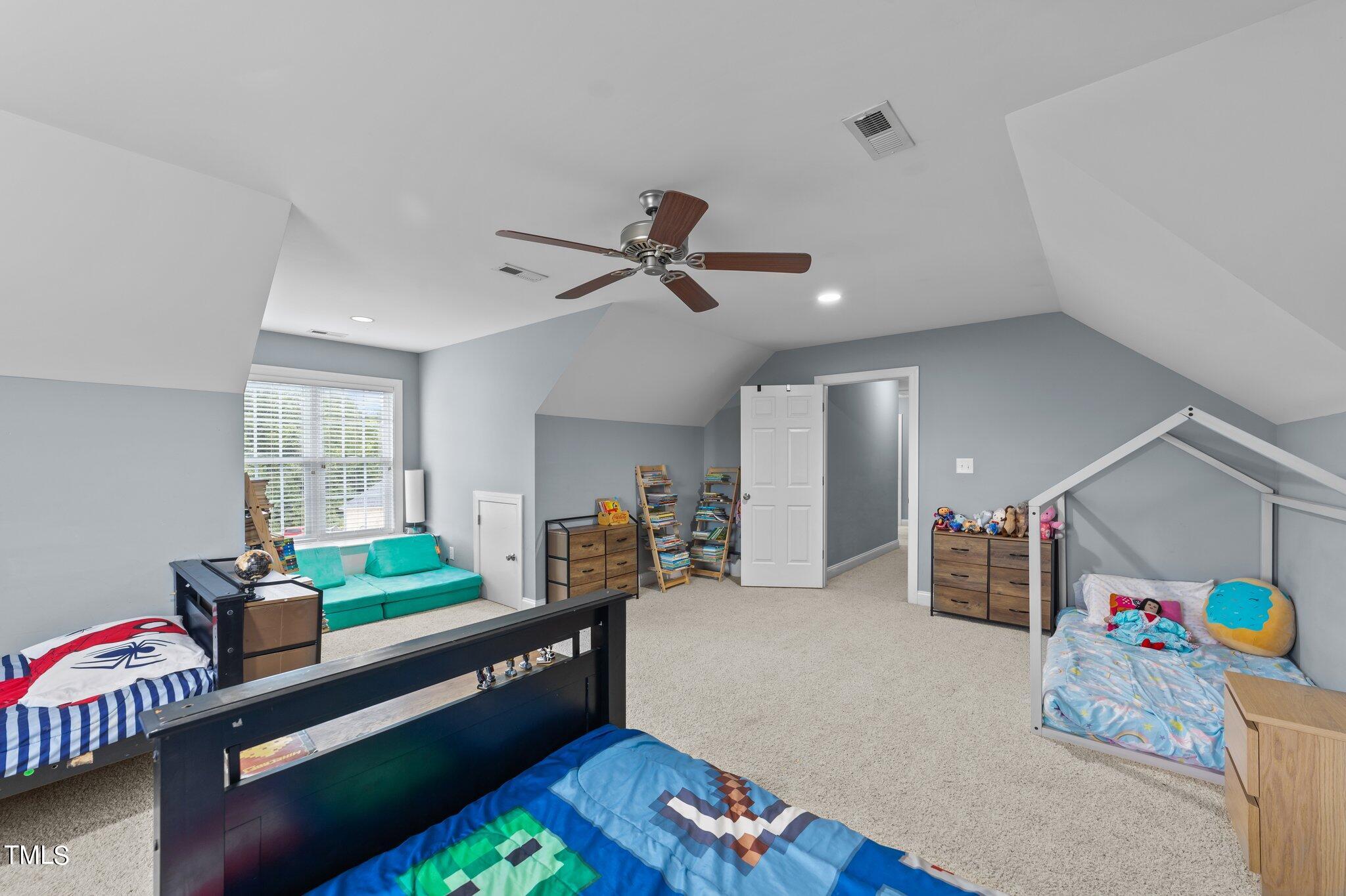 340 Everland Parkway