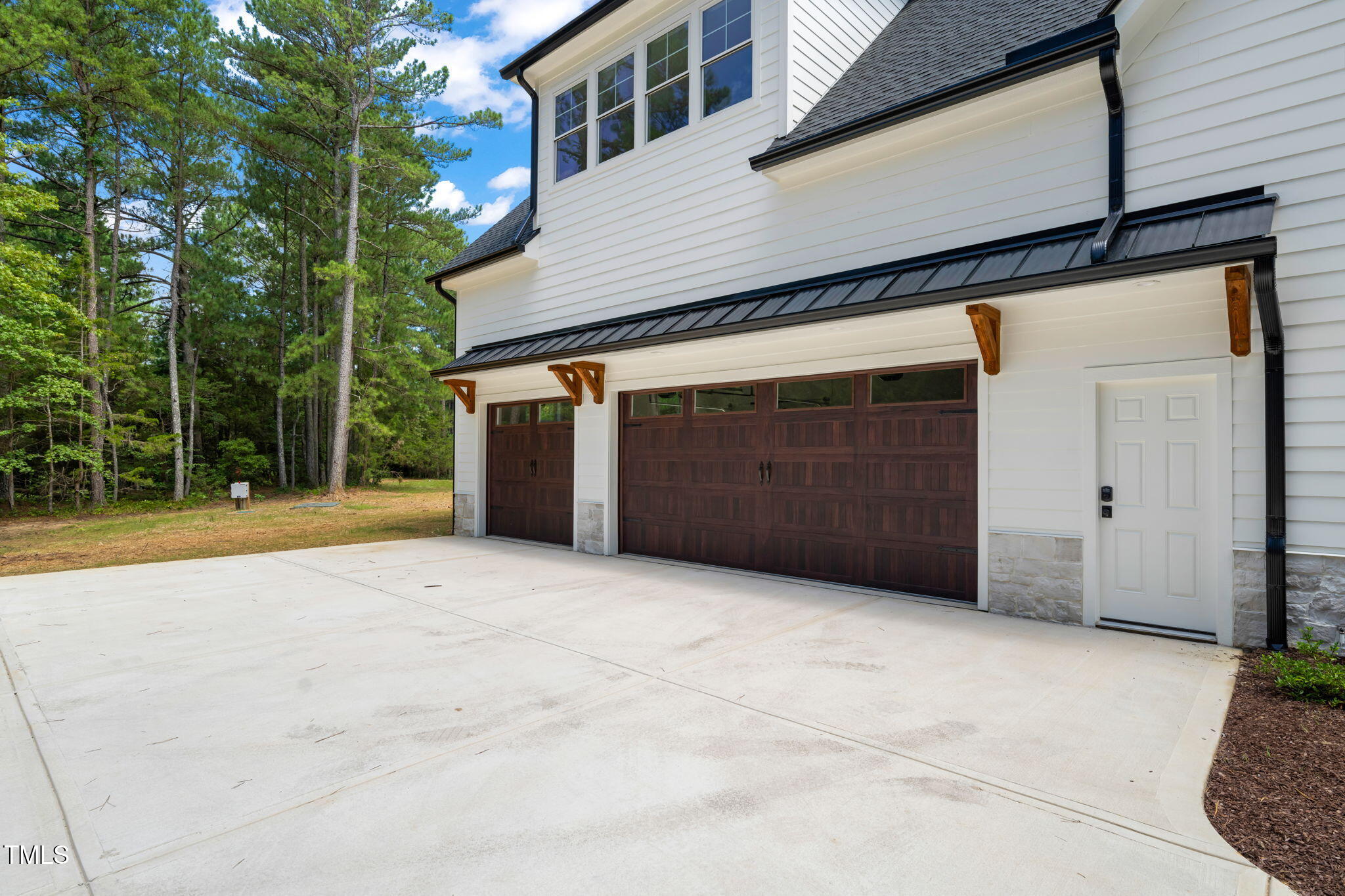 6225 Horse Fly Trail