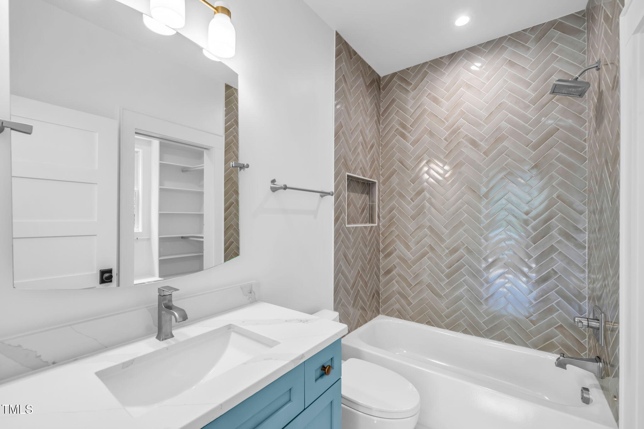 6225 Horse Fly Trail
