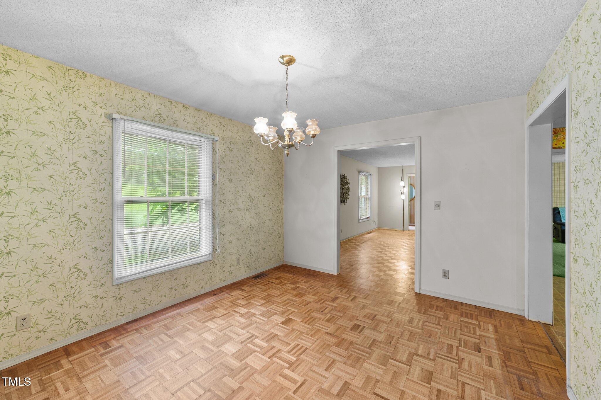7101 Winding Way