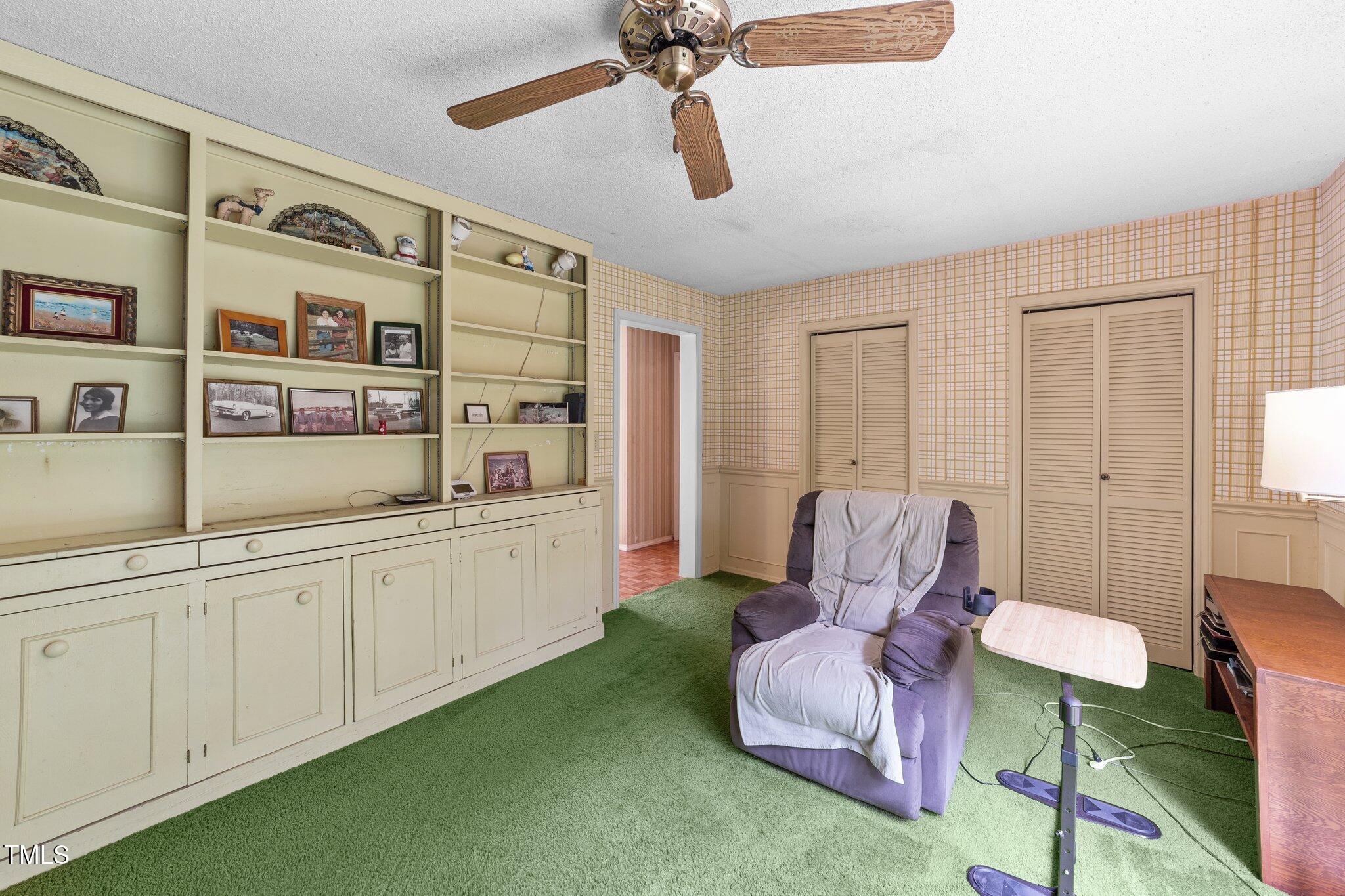 7101 Winding Way